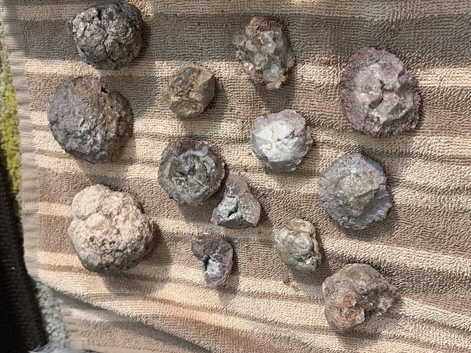 Huge lot of over 100 Different-Rocks, Minerals, Crystals & Fossils Mixed Lot .