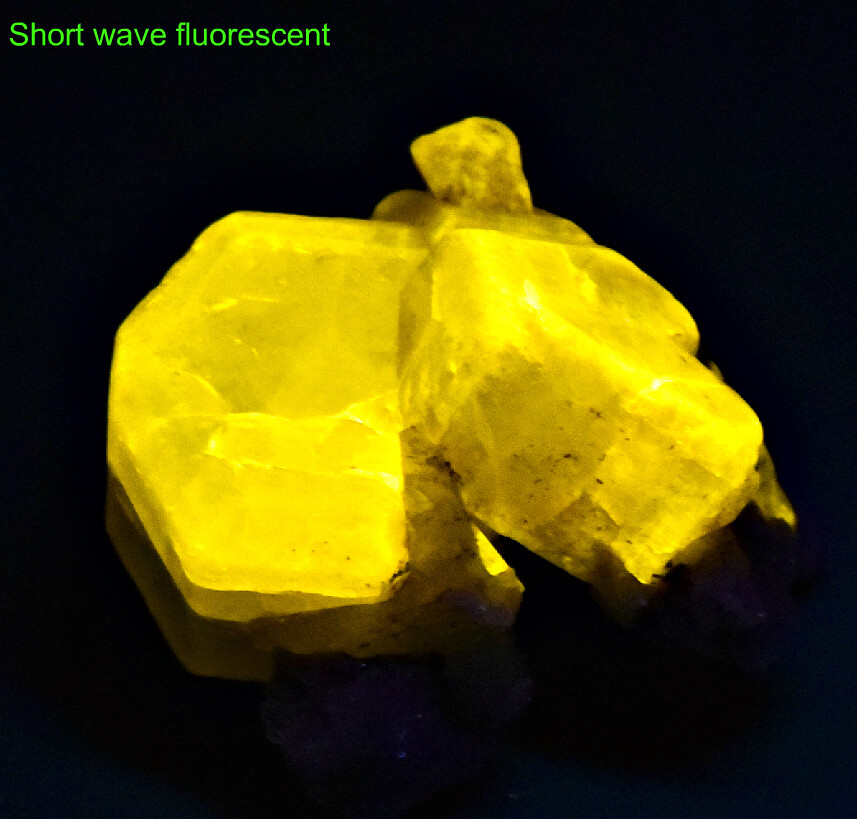57 CT Excellent Condition Sharp Fluorescent Apatite Crystals Bunch