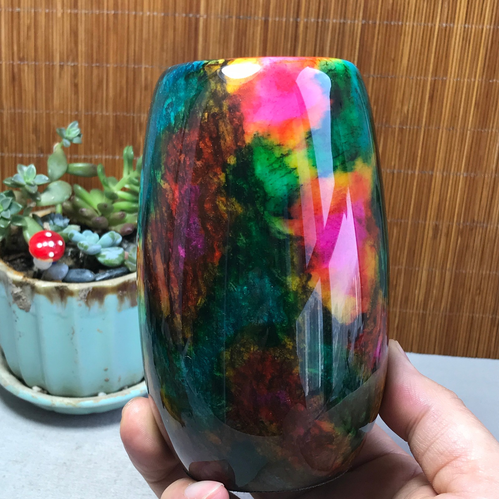 Natural “Seven Colors Jade” vase specimen -Taiwan China 1056g 129mm A5797