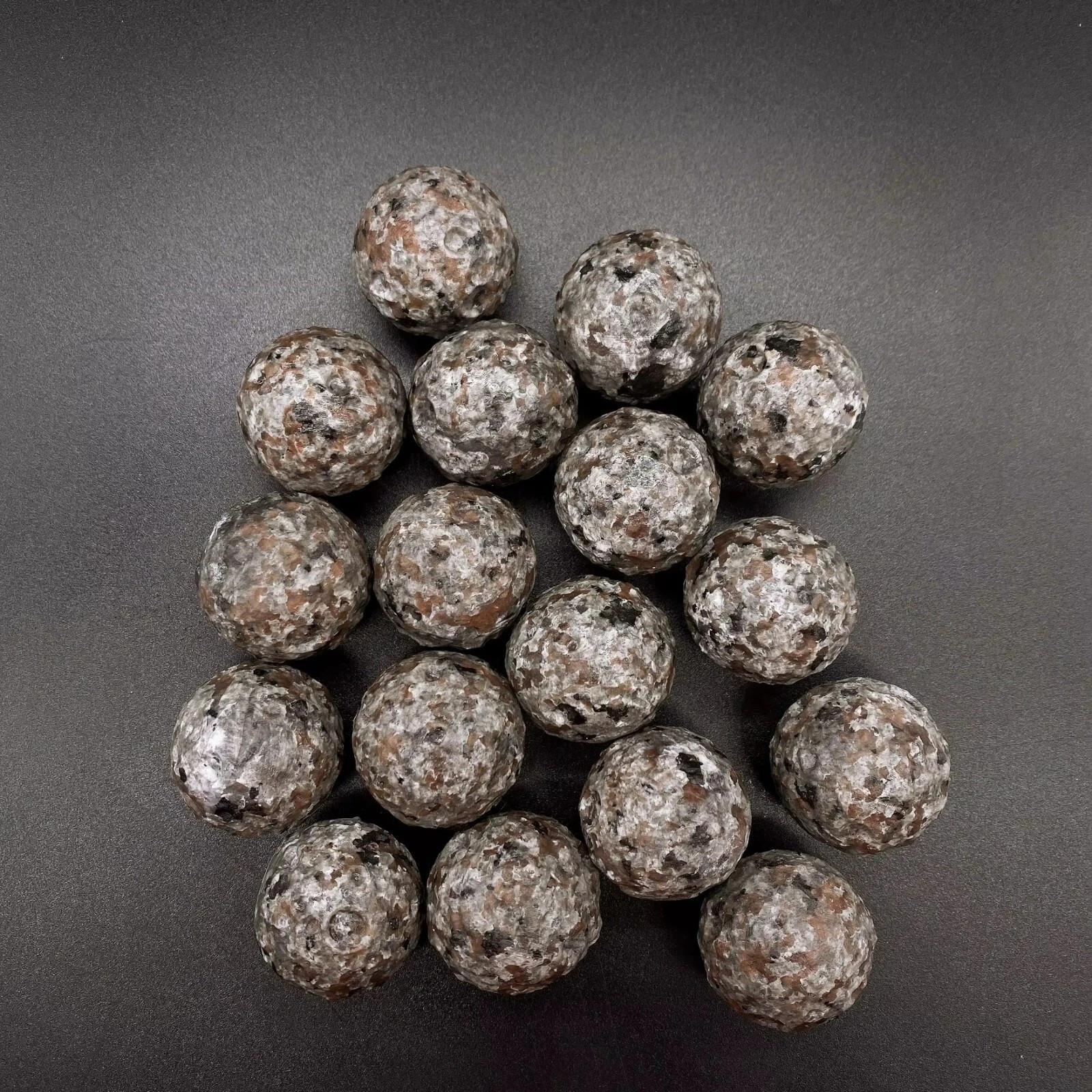 45mm+ Natural Yooperlite Ball Glow-in-UV Sphere Fluorescent Sodalite Quartz Deco