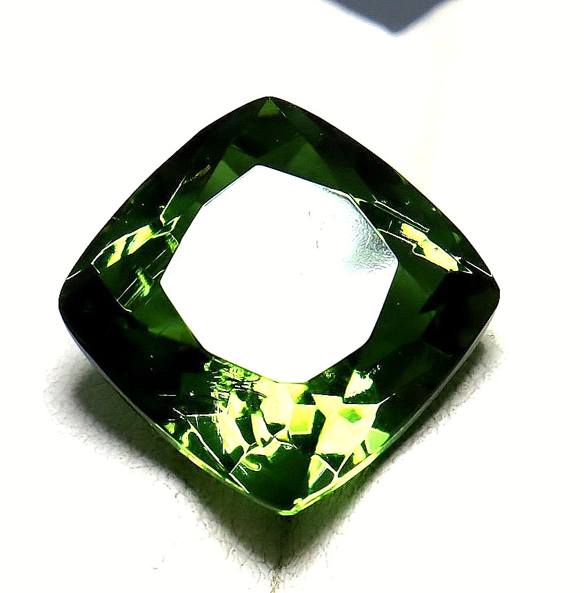 Cushion Shape 15-16Ct Certified Color Change Alexandrite Loose Gemstone