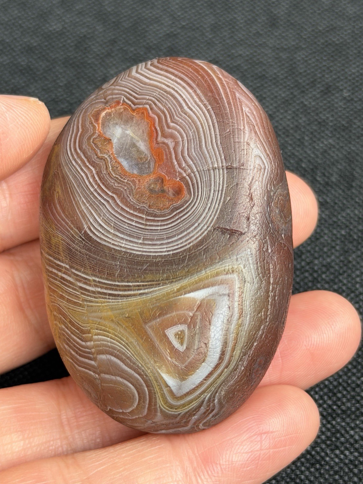 58*38*25mm natural china Yangtze river agate UNPOLISHED Yuhua Rocks Stones 85g