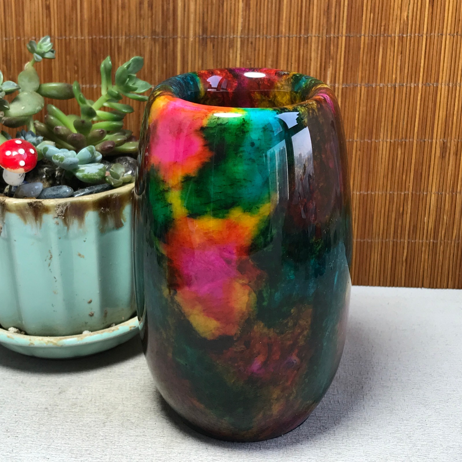 Natural “Seven Colors Jade” vase specimen -Taiwan China 1056g 129mm A5797