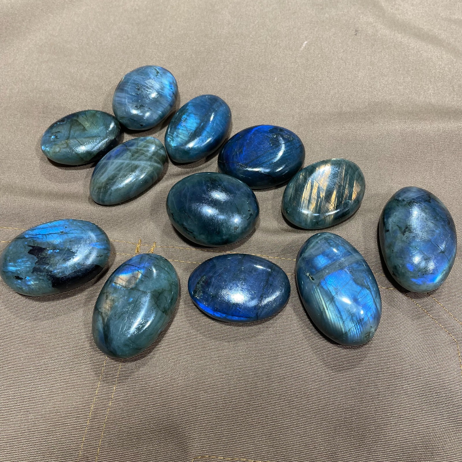 Wholesale 1kg Lot Natural Labradorite Palm Stones Crystal Energy