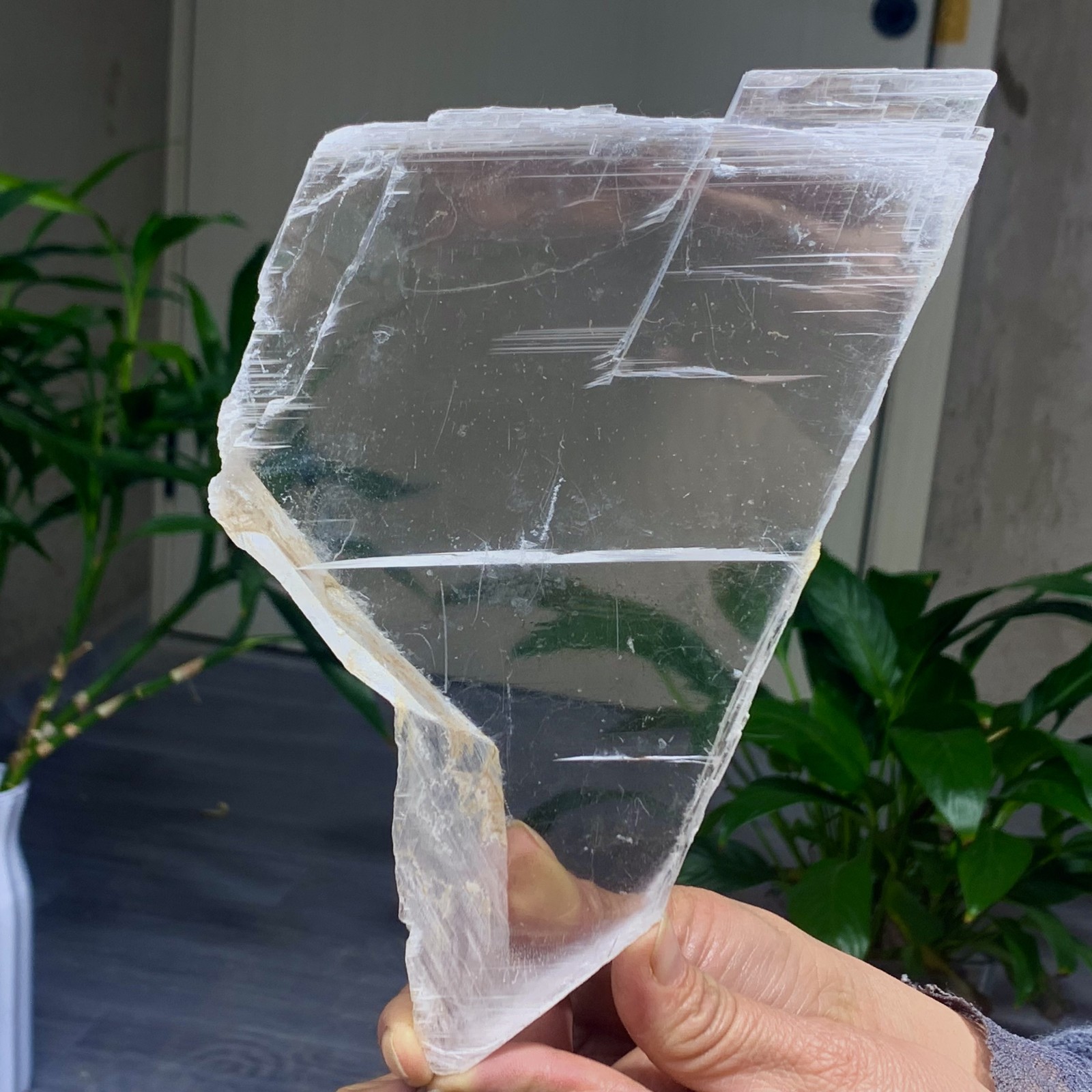 494G Natural selenite gypsum quartz crystal slab mineral specimen healin