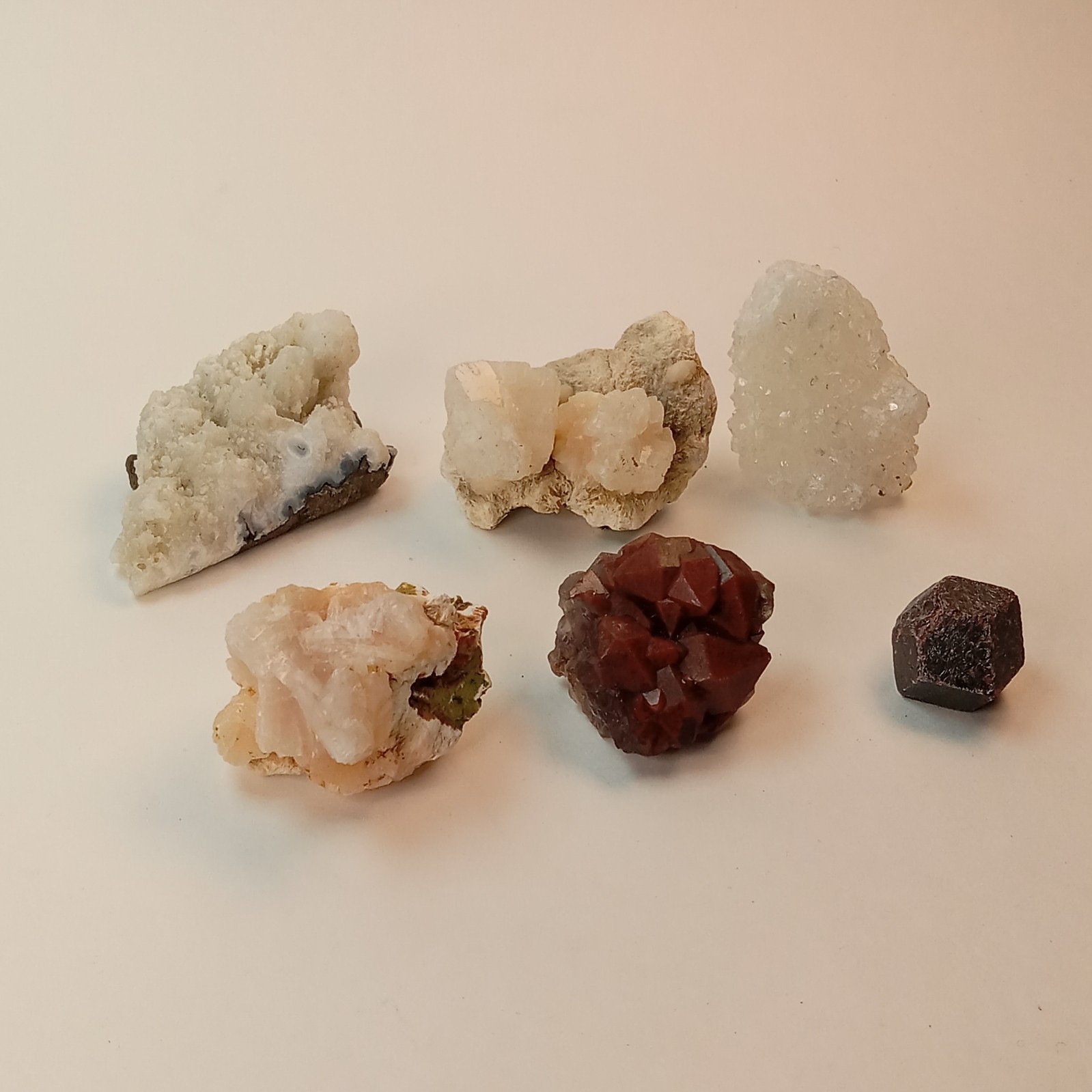 Mixed Mineral Specimen Lot 6pc Chalcedony Apophyllite Garnet Stilbite I15
