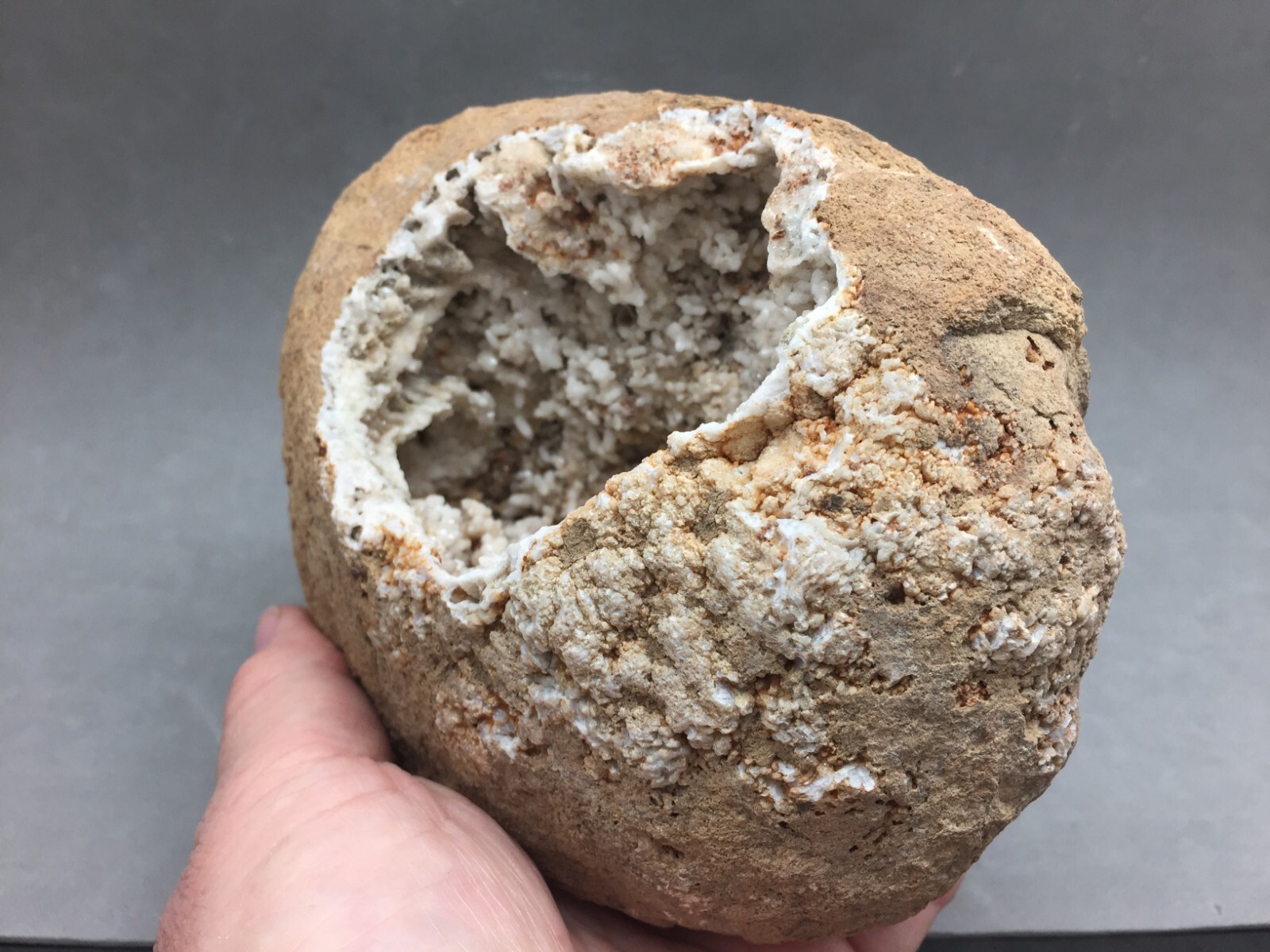 Southern Illinois Geode Rock Snowy Calcite Crystal Pocket Inside 5.75″x5.25×4″