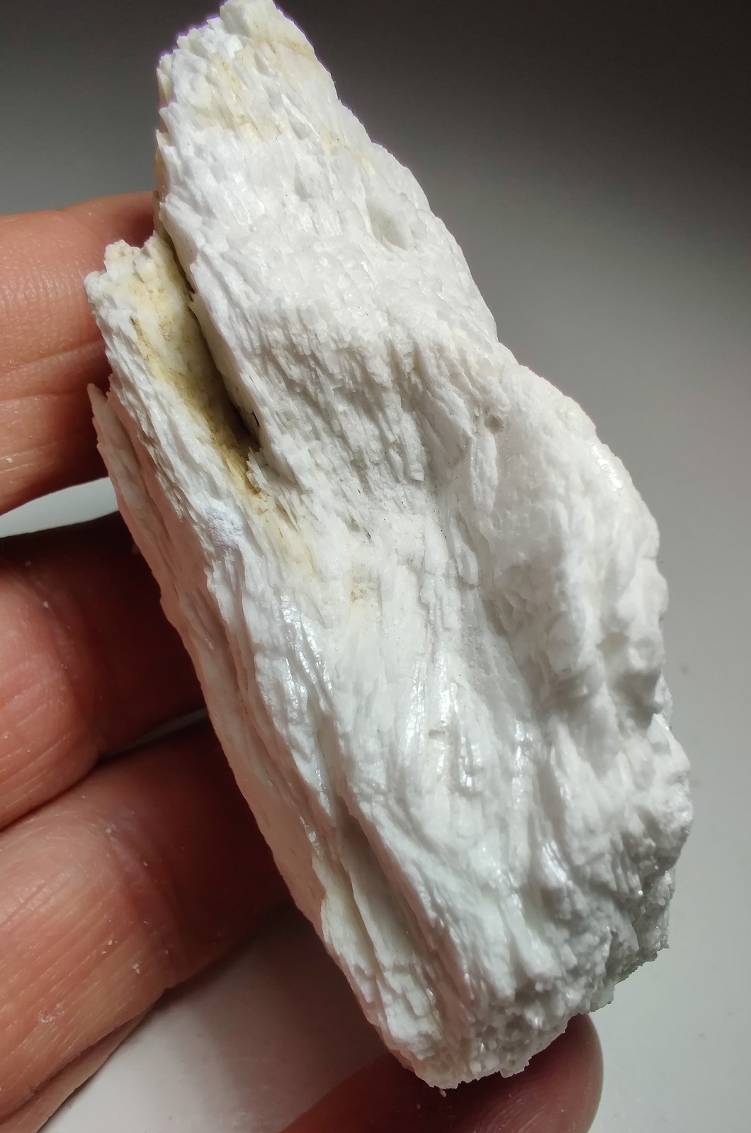 Barite specimen, bright white, fluorescent. Harz Mountains, Germany. 258 grams.