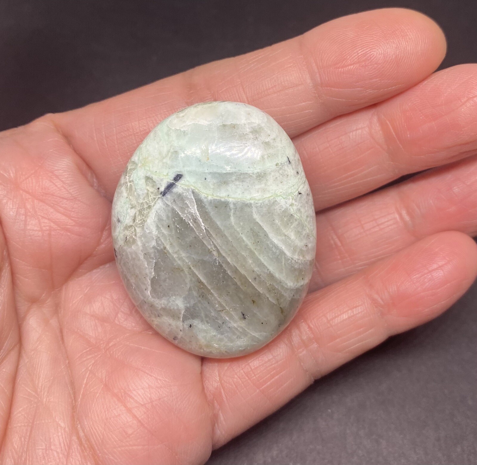 Garnierite Palm Stone Madagascar 45.3g Over 1 1/2in