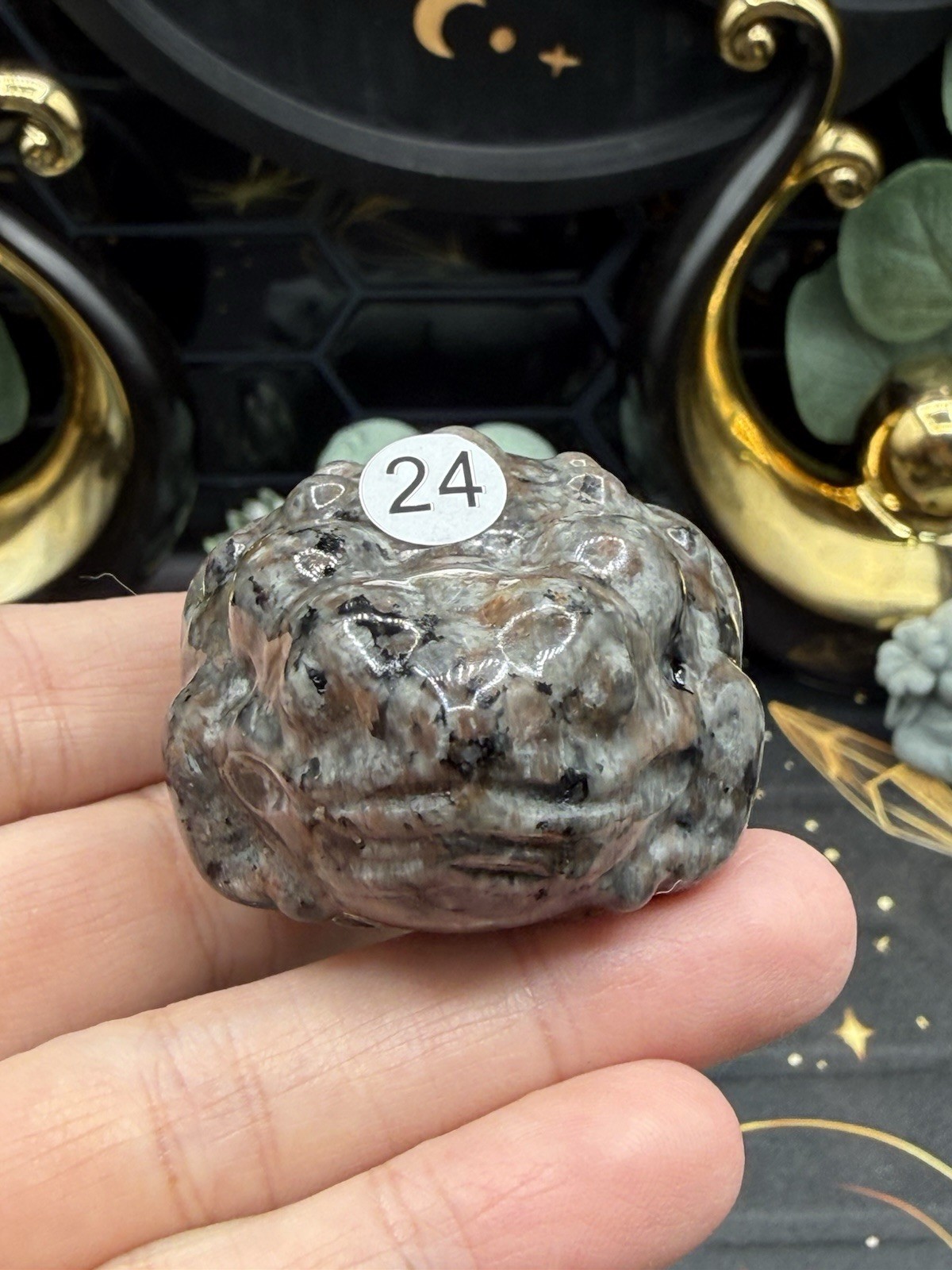 Natural Emberlite Carved Toads Super Cute Free shipping