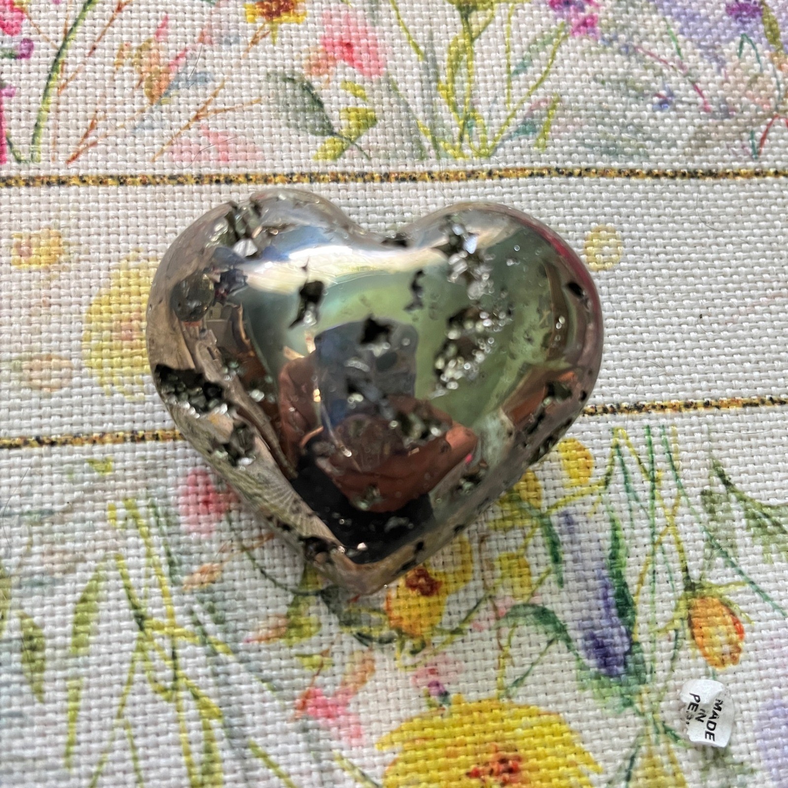 Unbranded Pyrite Heart Crystal OS Gold Metallic Druzy Polished Stone 5oz