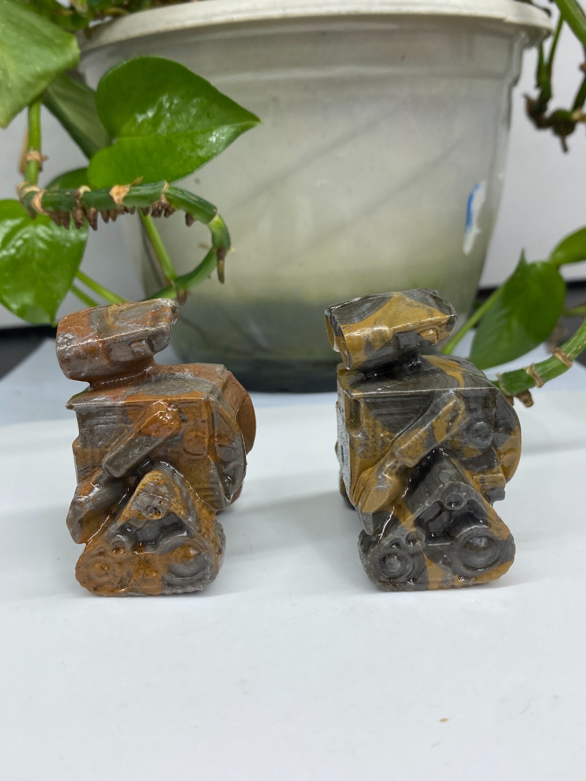 1pc Natural Moneystone Quartz Carved Robot Skull Crystal Reiki healing gift