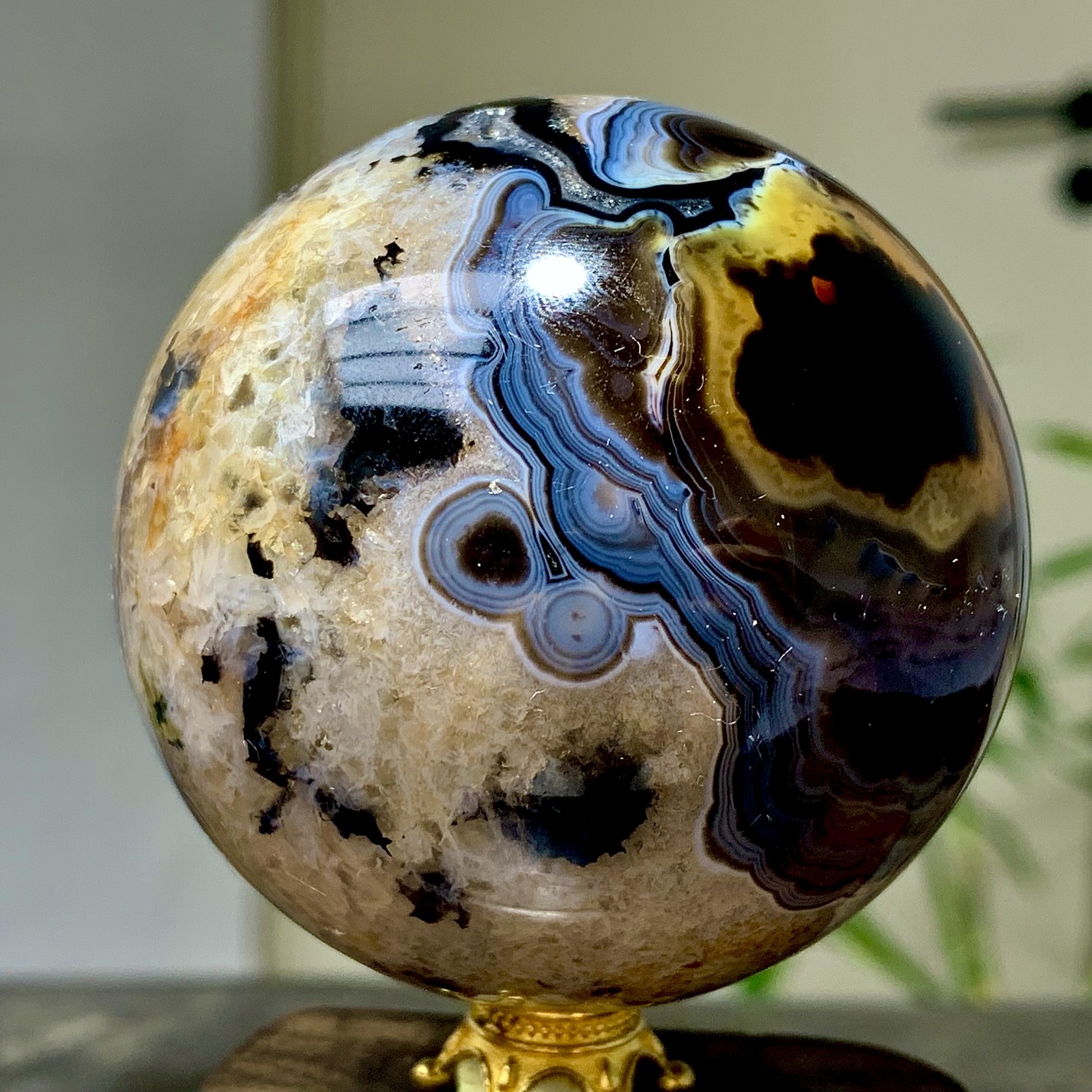 300G Natural black stripe agate sphere Crystal Ball Madagascar mineral