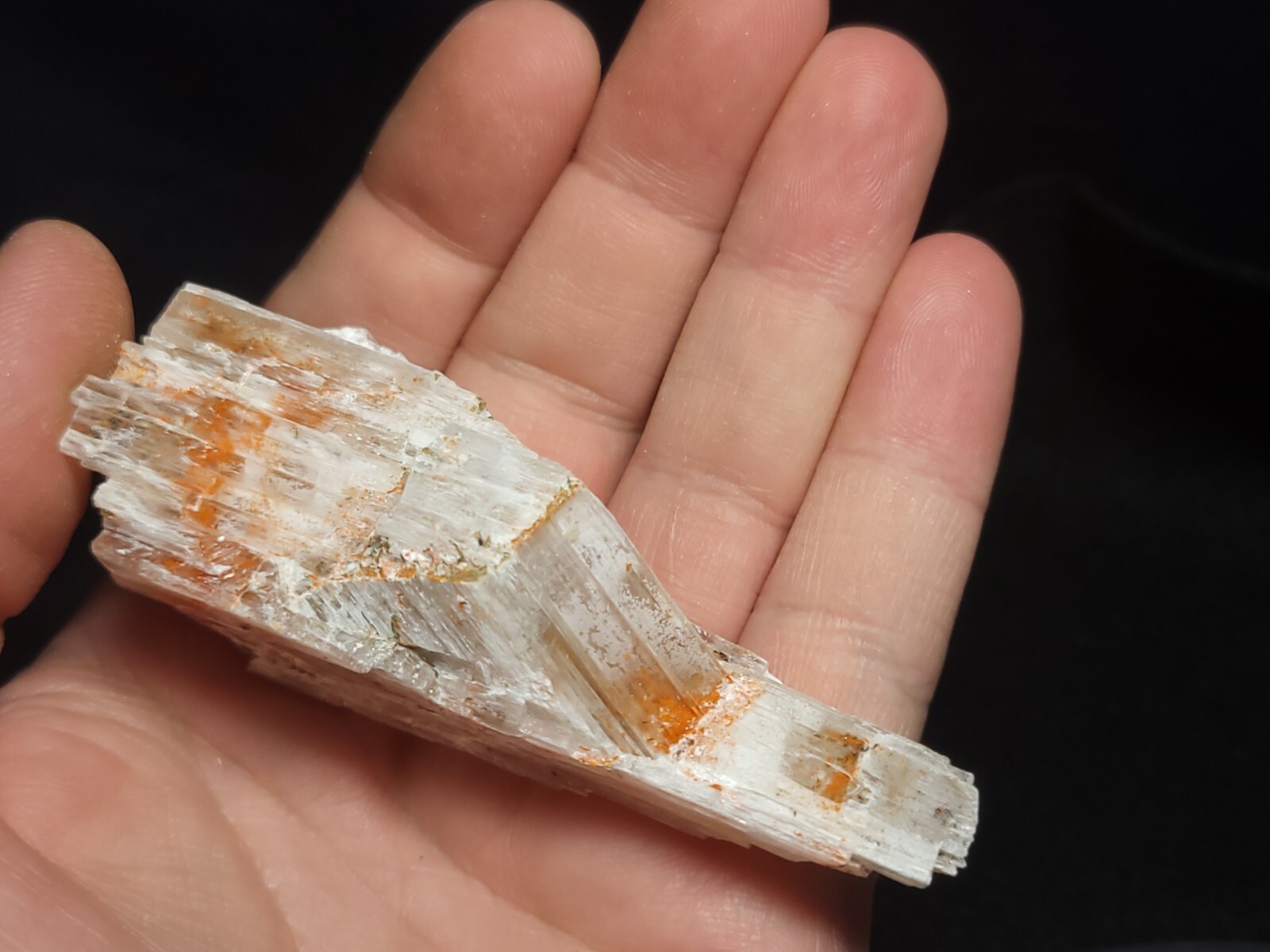 Kernite w/ Realgar Specimen from Boron, CA 3.5″x1.5″x1.25″ (65.6 Grams)