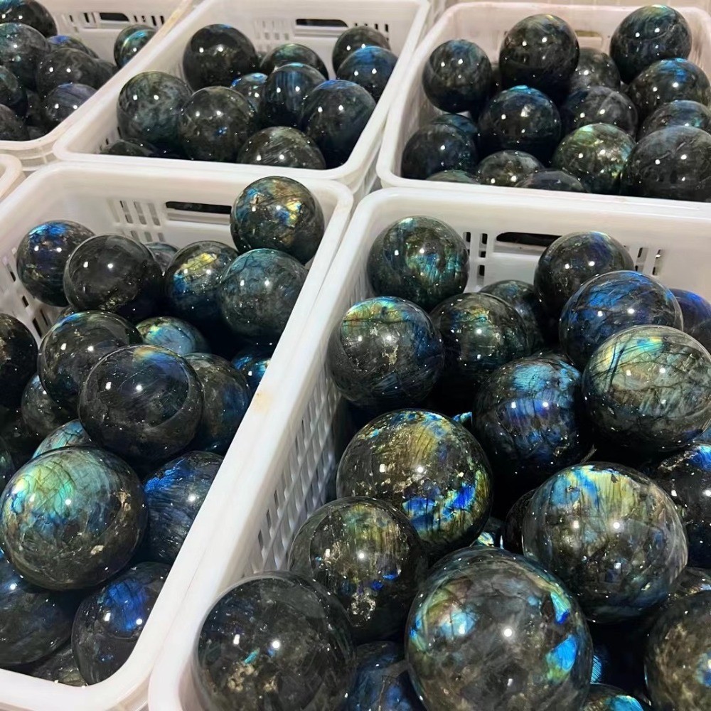 Natural Premium Labradorite Sphere Crystal Ball Reiki Healingstone Decor random