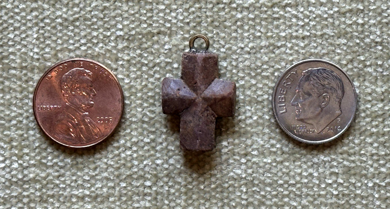 VTG~STAUROLITE STONE CROSS W/RING TOP~READY TO WEAR~7/8 H X5/8 W X 3/16D~LOVELY!