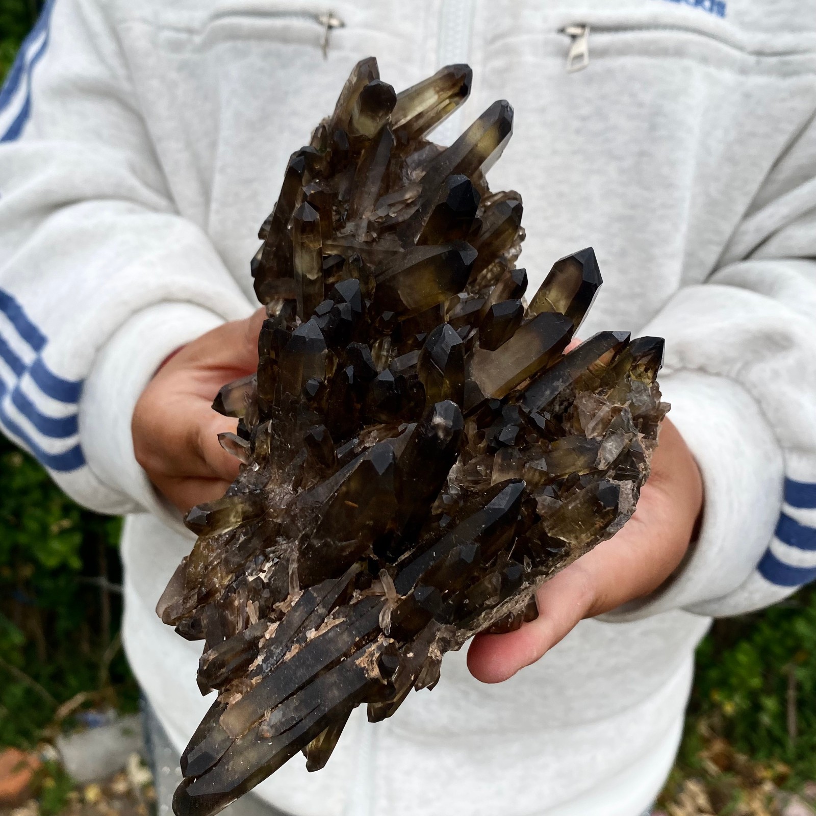 2.33LBNatural Black Smoke Color Quartz Cluster Crystal Specimens Mineral Healing
