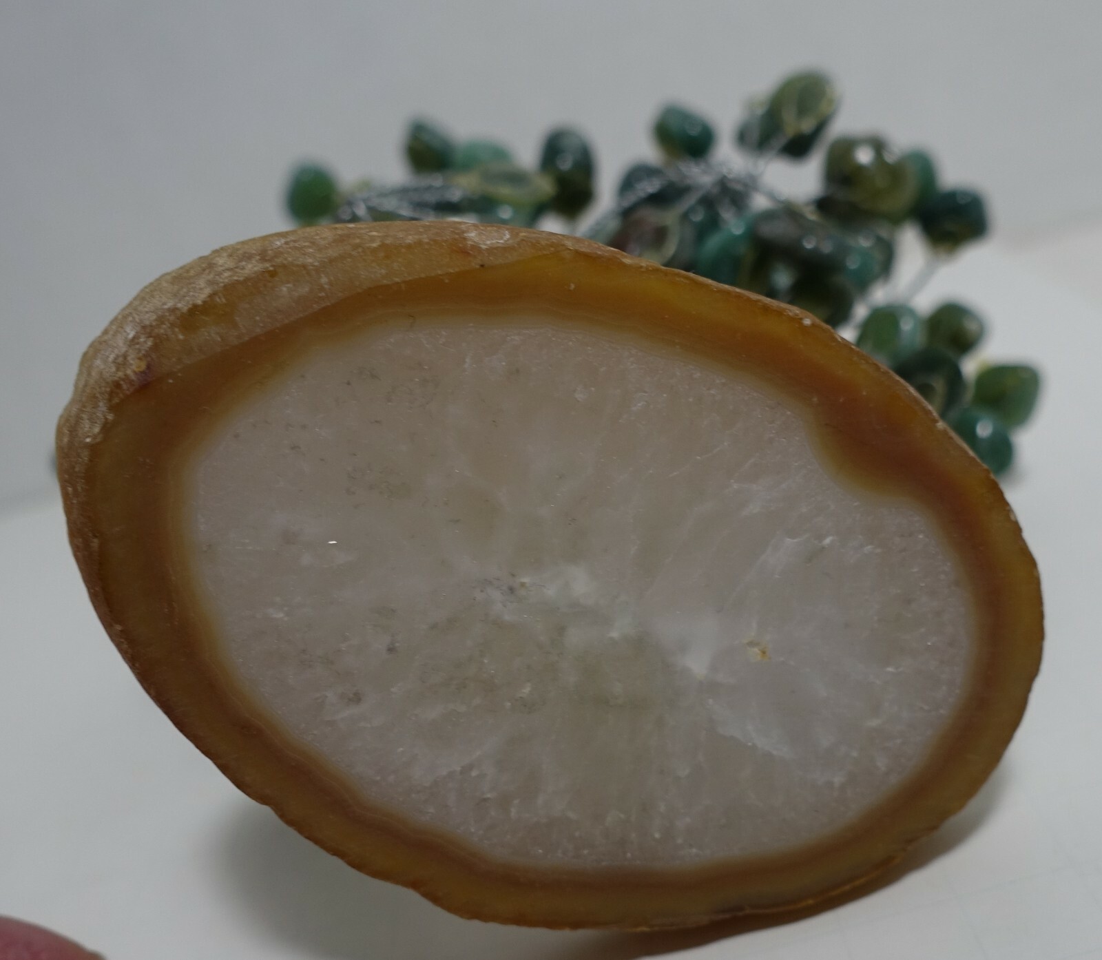 qz-6 -HANDCRAFTED BONSAI TYPE TREE, JADE, WIRE, LUCITE AND AGATE GEODE SLICE 6″H