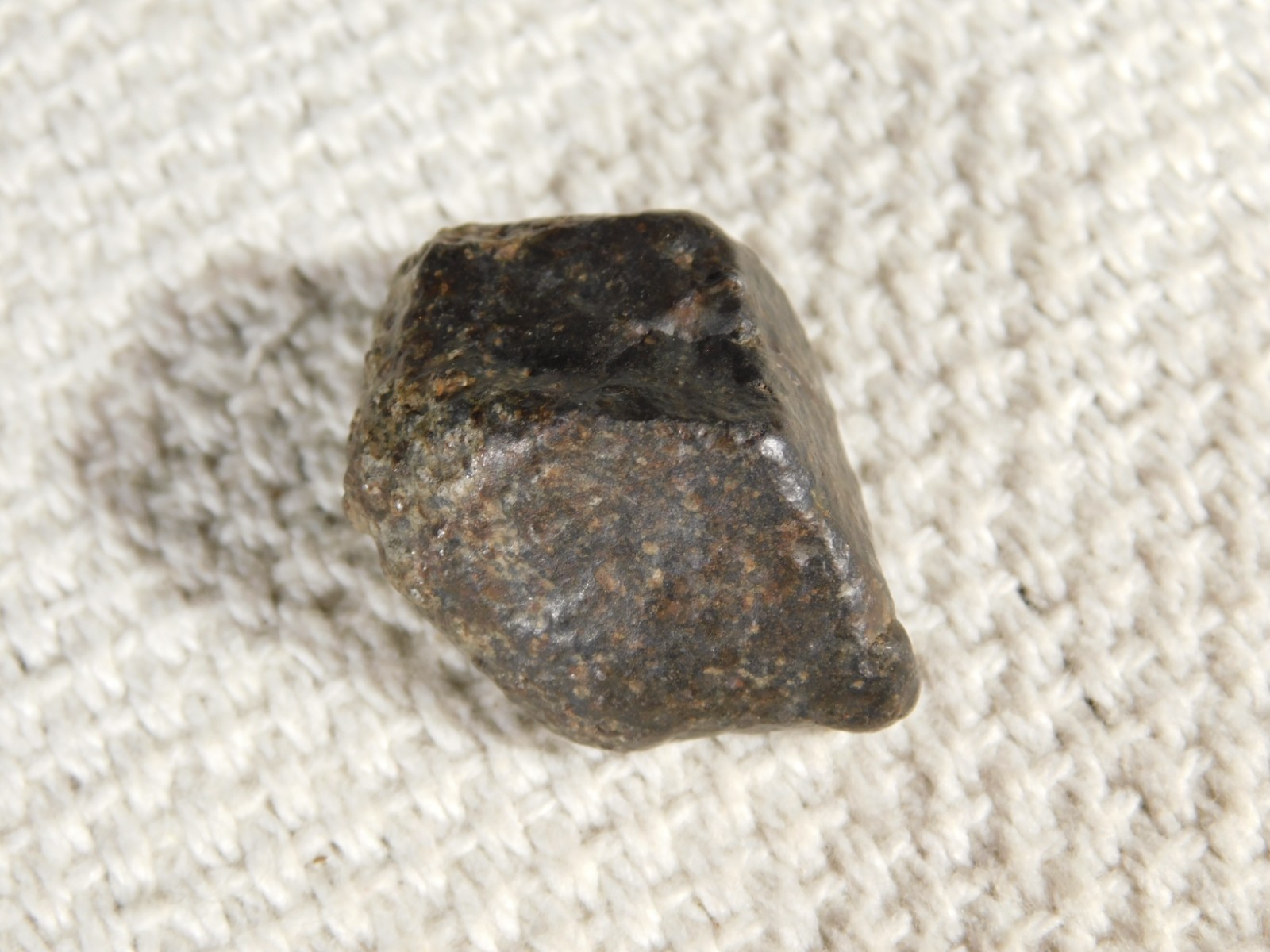 Small Stony METEORITE With Dark Fusion Crust 100% Natural Fell in Libya 13.0gr