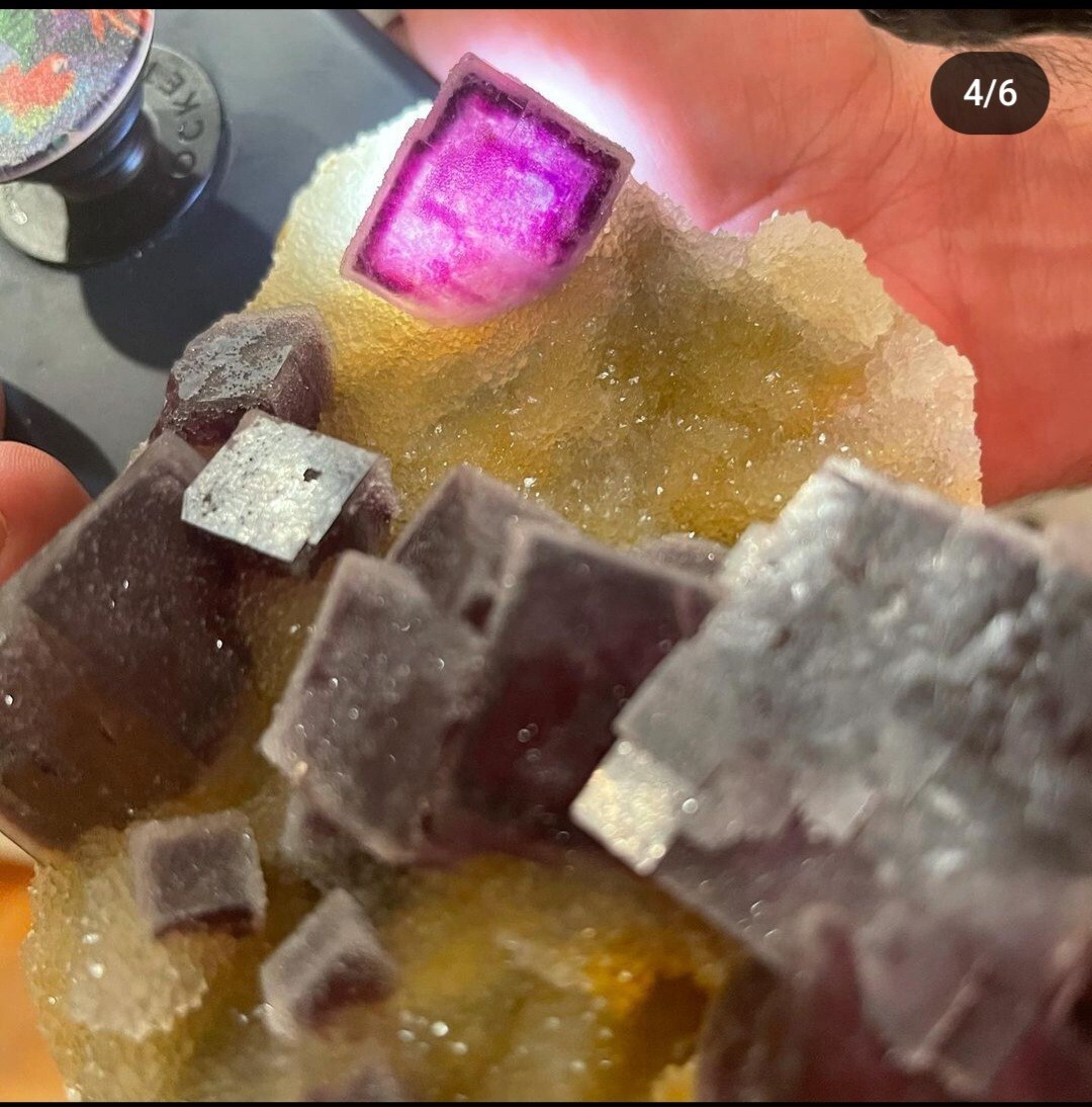 6″ 547g, Purple Sugar Fluorite, Quartz, Ma’Naoshan Mine, China