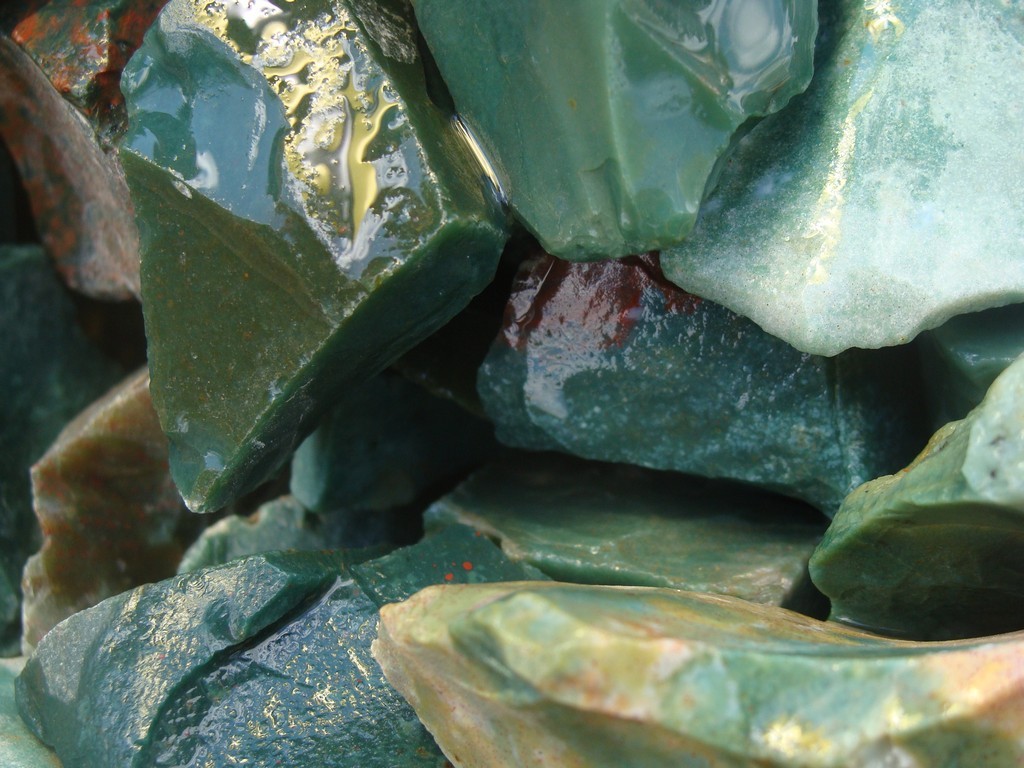 2000 Carat Lots of Bloodstone Rough – Plus a Very Nice FREE Faceted Gemstone