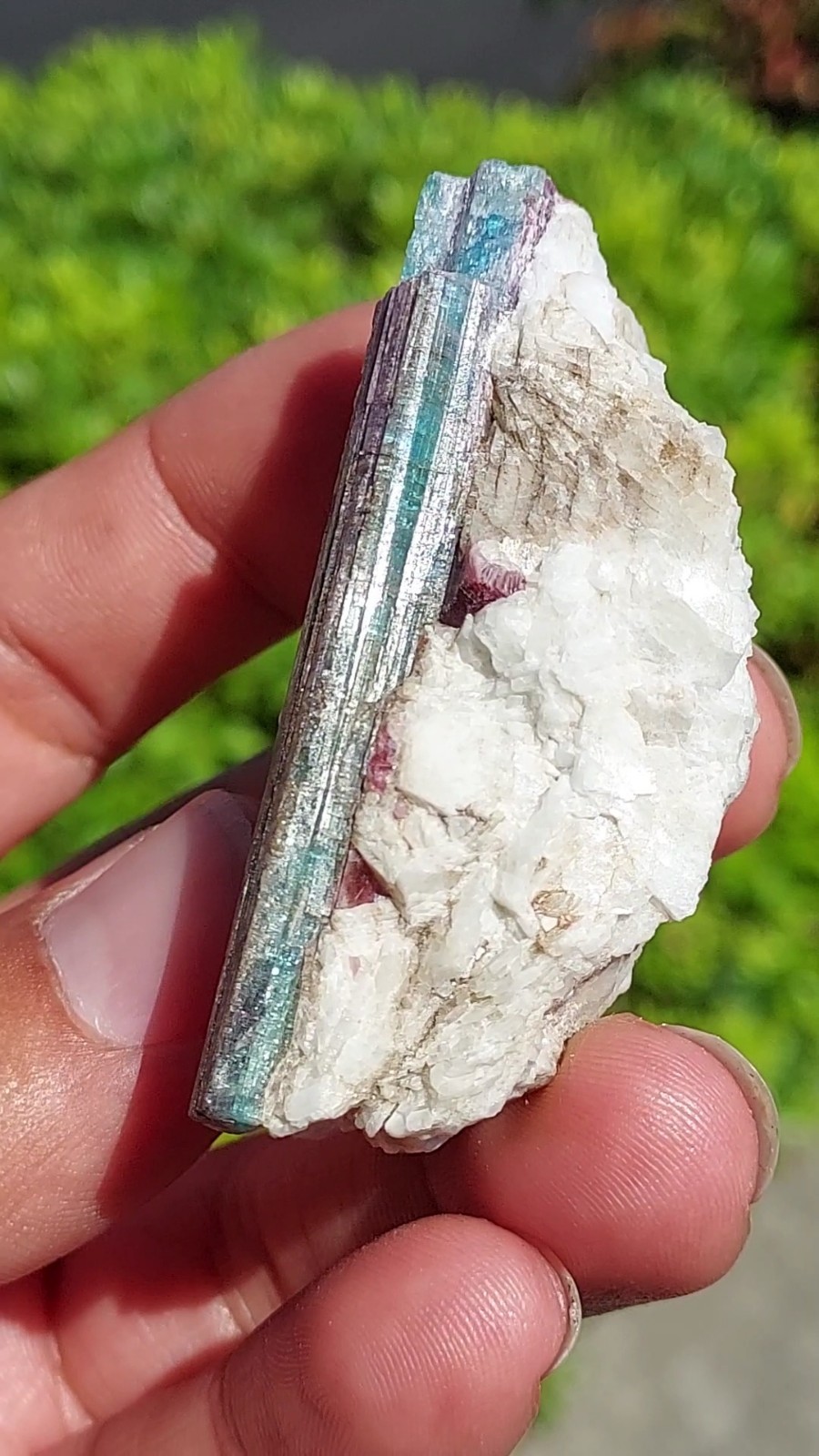 LARGE PARAIBA CUPRIAN BLUE PINK TOURMALINE COPPER BEARING BATALHA MINE BRAZIL