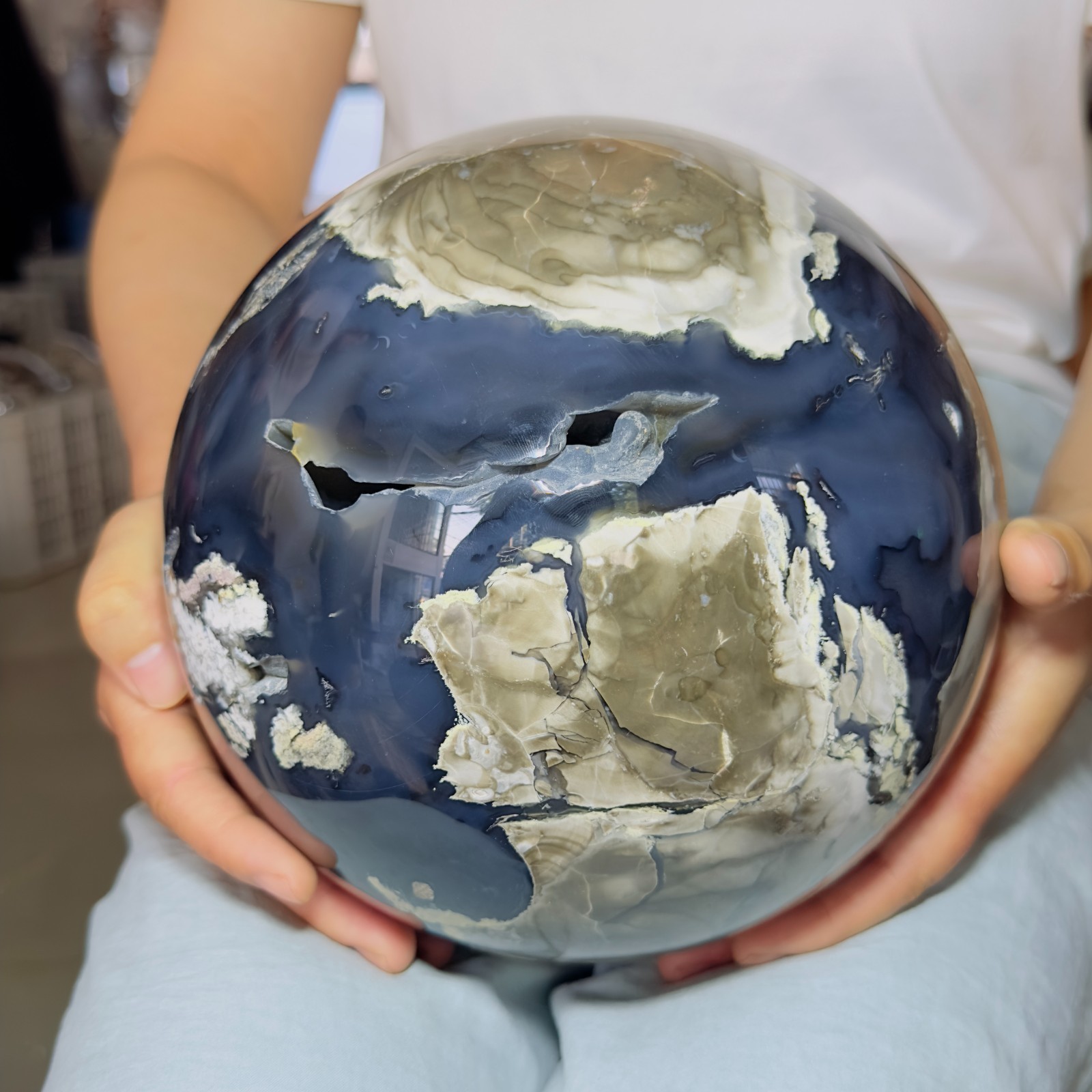 21.23LB Natural volcanic agate crystal cave ball polishing and healing 9.65kg