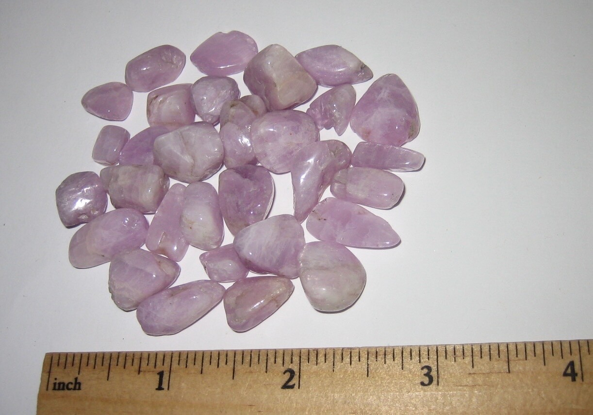 30 TUMBLED POLISHED SMALL 0.2″- 0.6″ KUNZITE CRYSTAL STONE MINERALS 52.4grams *2