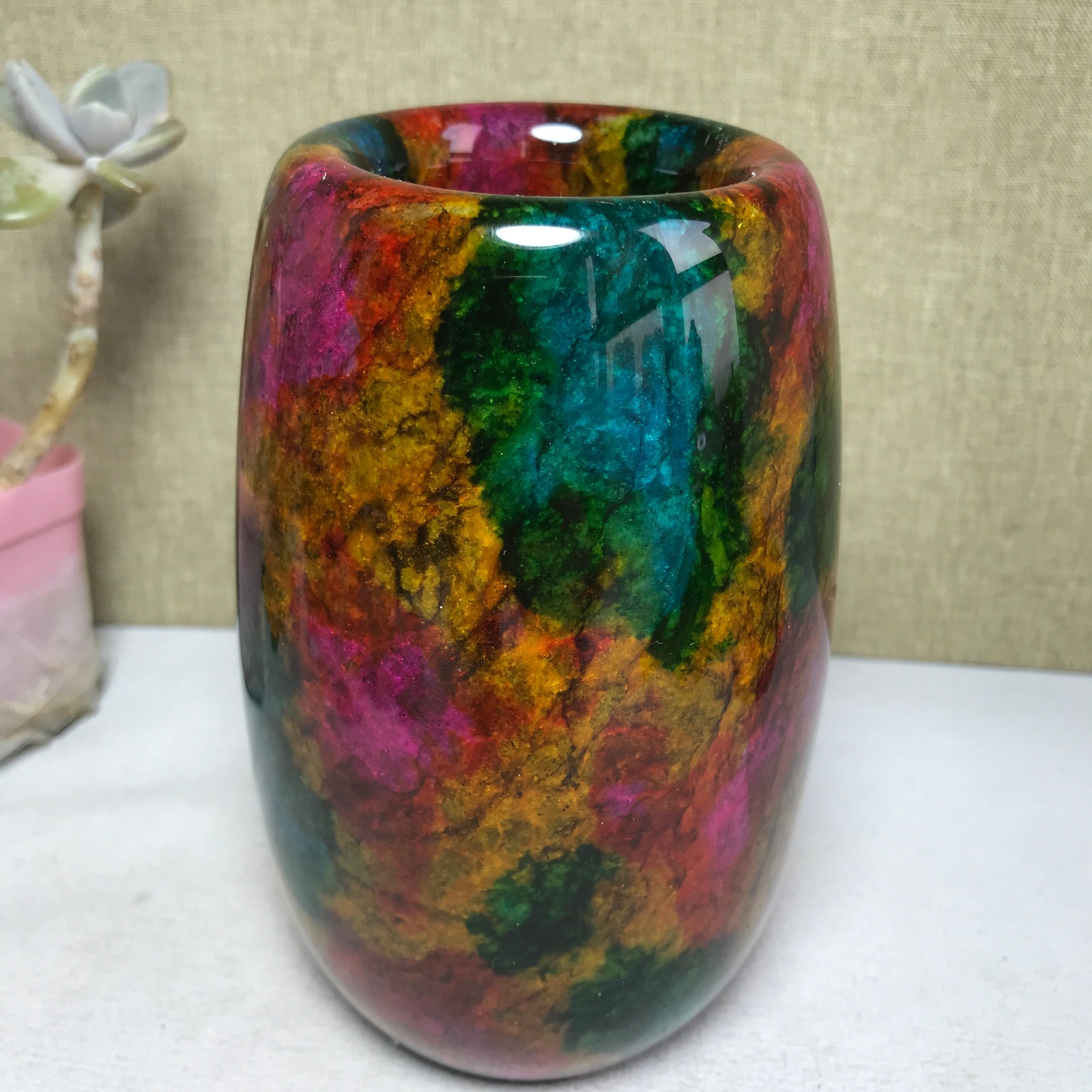 Natural “Seven Colors Jade” vase specimen -Taiwan China 1140g 129mm A2928