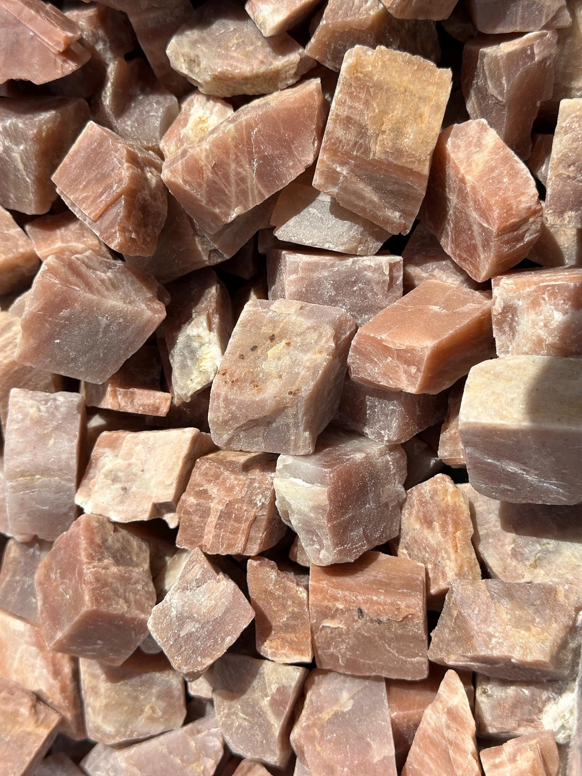 Raw Peach Moonstone Sunstone (Grade A), Natural Peach Moonstone from Sri Lanka