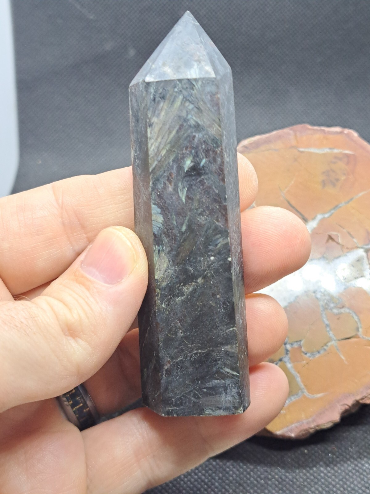Arfvedsonite And Garnet Tower Generator