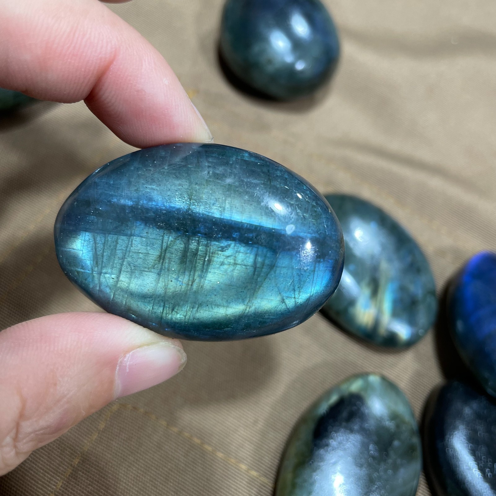 Wholesale 1kg Lot Natural Labradorite Palm Stones Crystal Energy