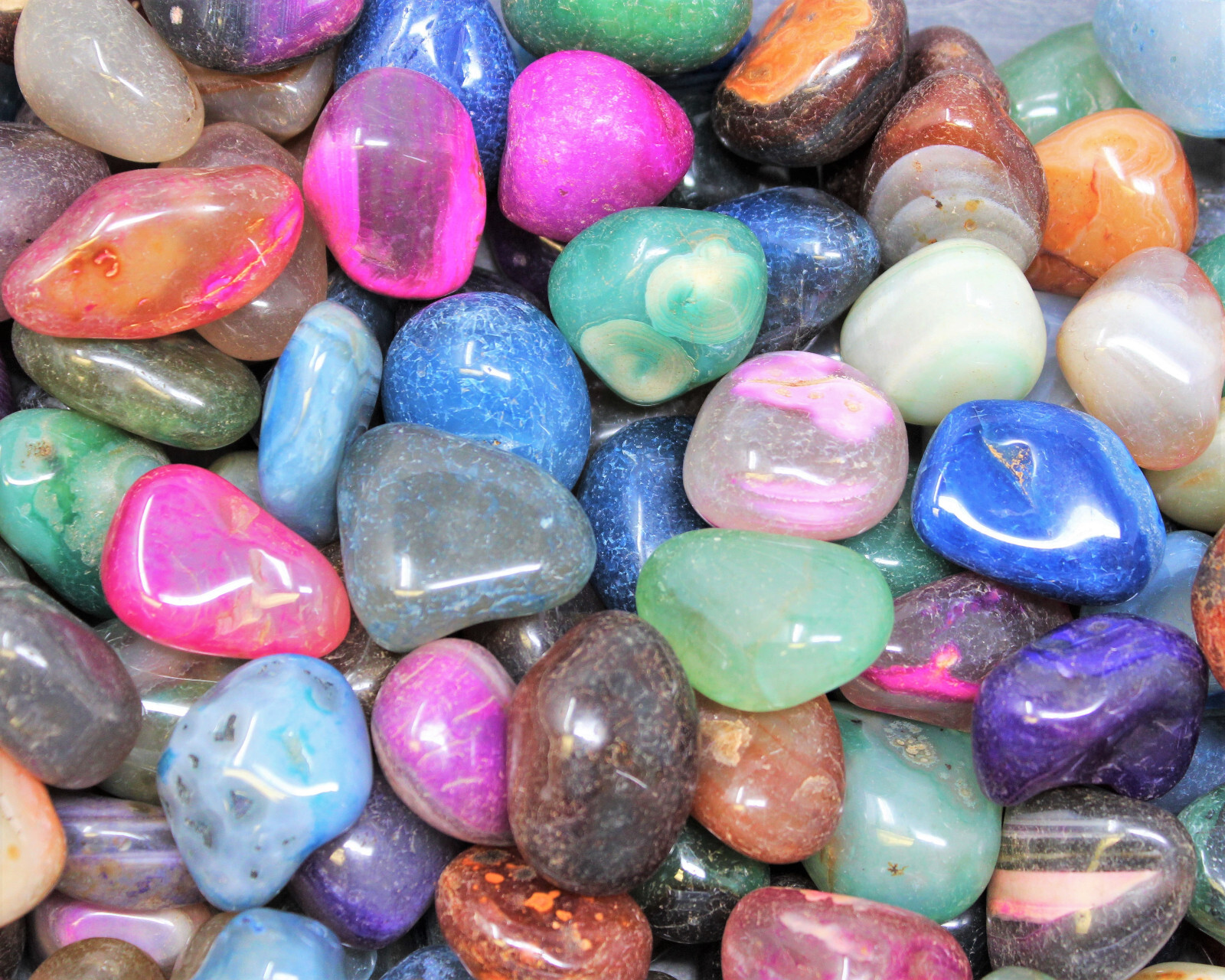 Dyed Tumbled Stones: Bright Colorful Mixed Agate Assorted Gemstone 500 Carat Lot