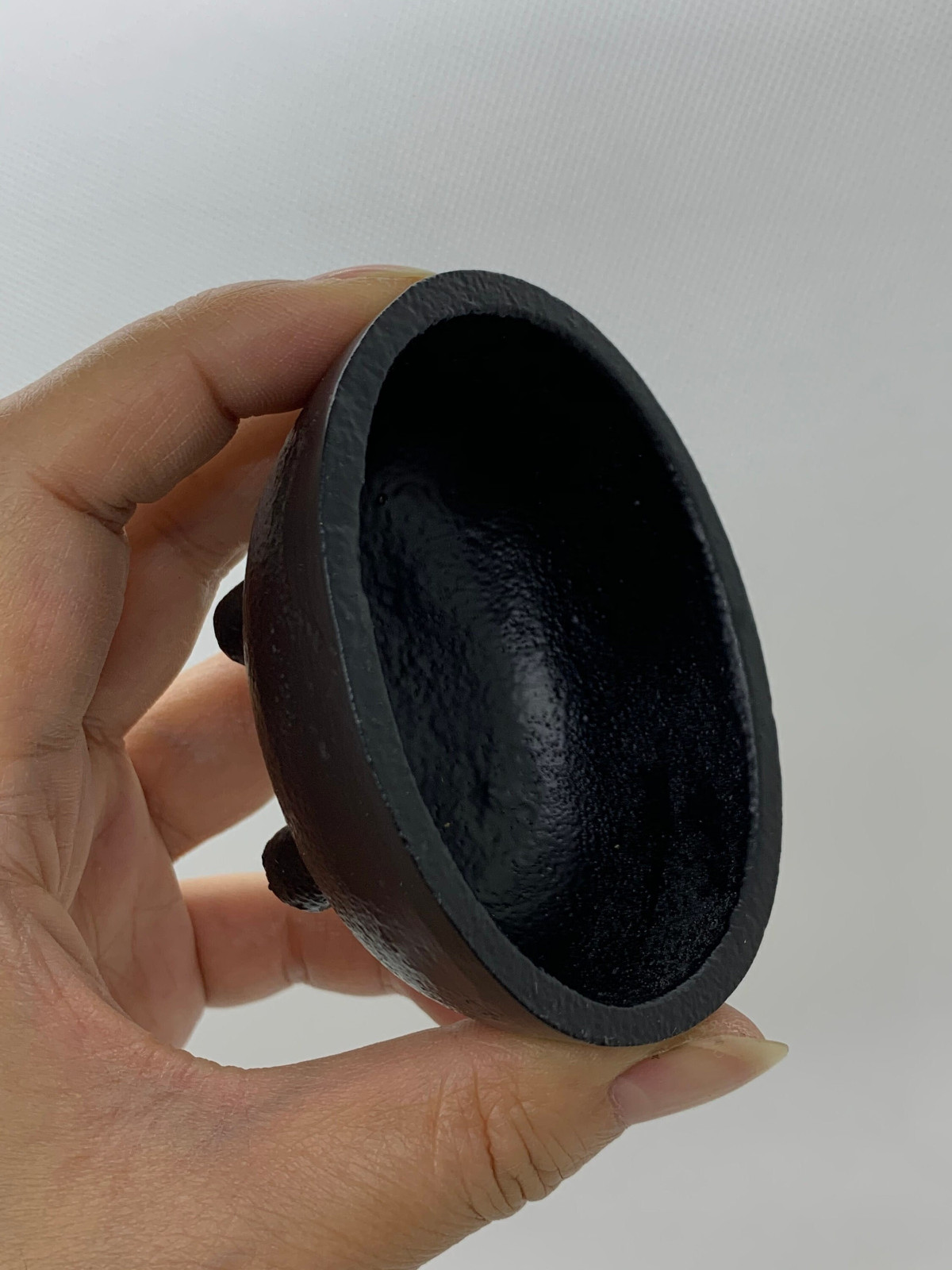2.5″, 4″ and 5.25″ Long Oval Cast Iron Cauldron, Pick a Size