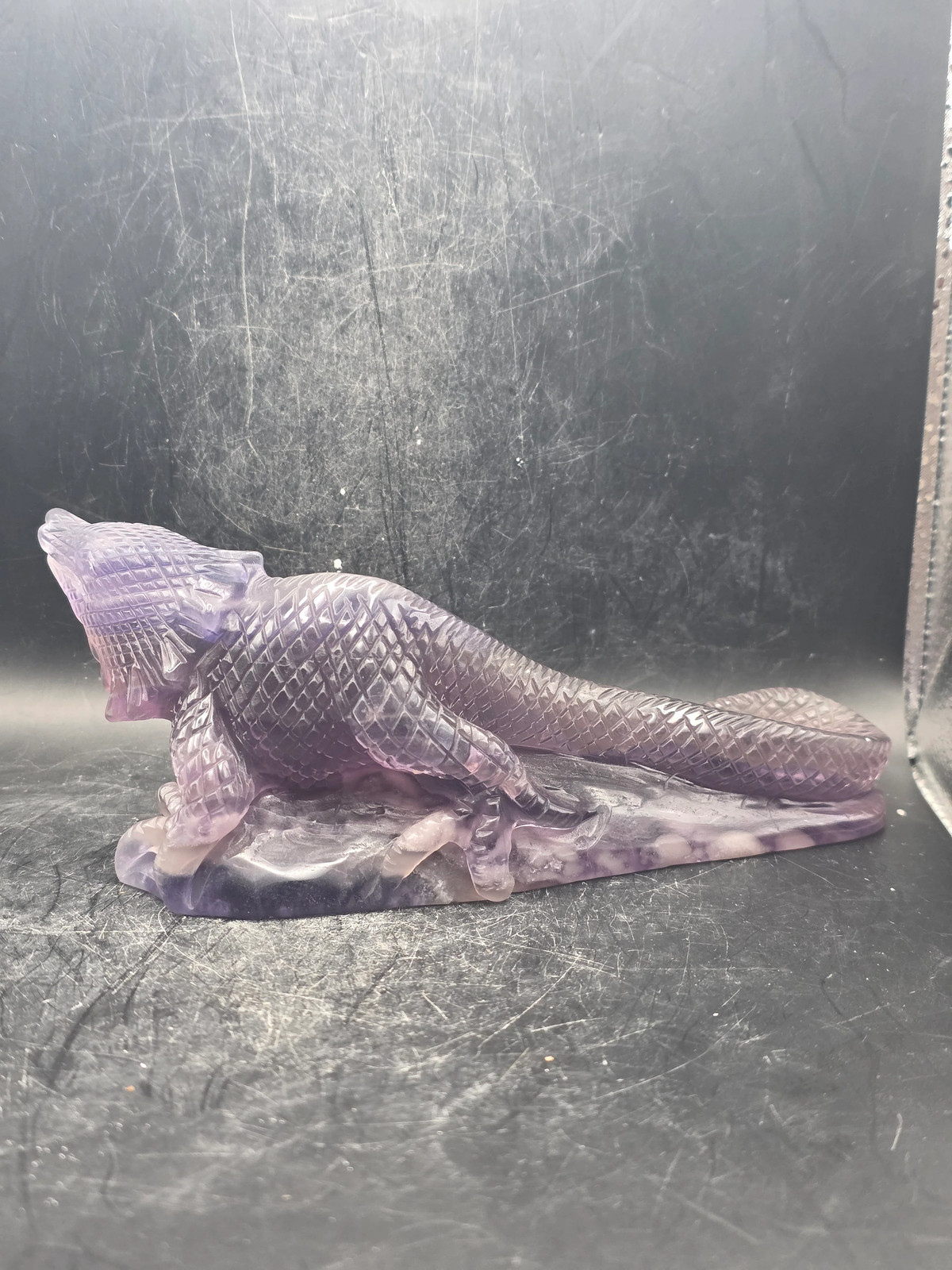 Florite lizard figurine! 1.8 pounds, 7 inches long, 2.7 inches tall