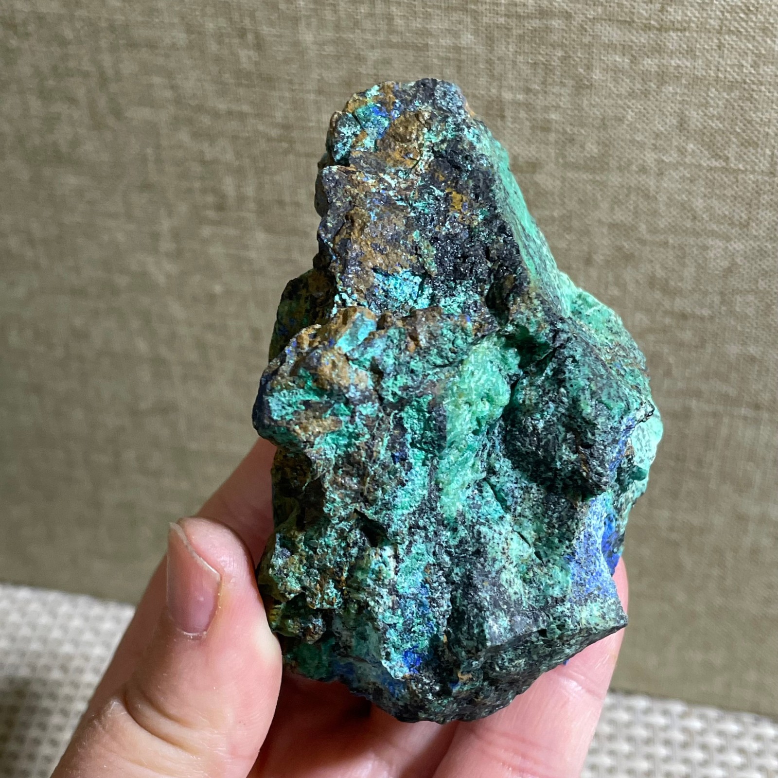 Restoration of Natural Blue Copper Ore Quartz Crystal Mineral Samples 148g