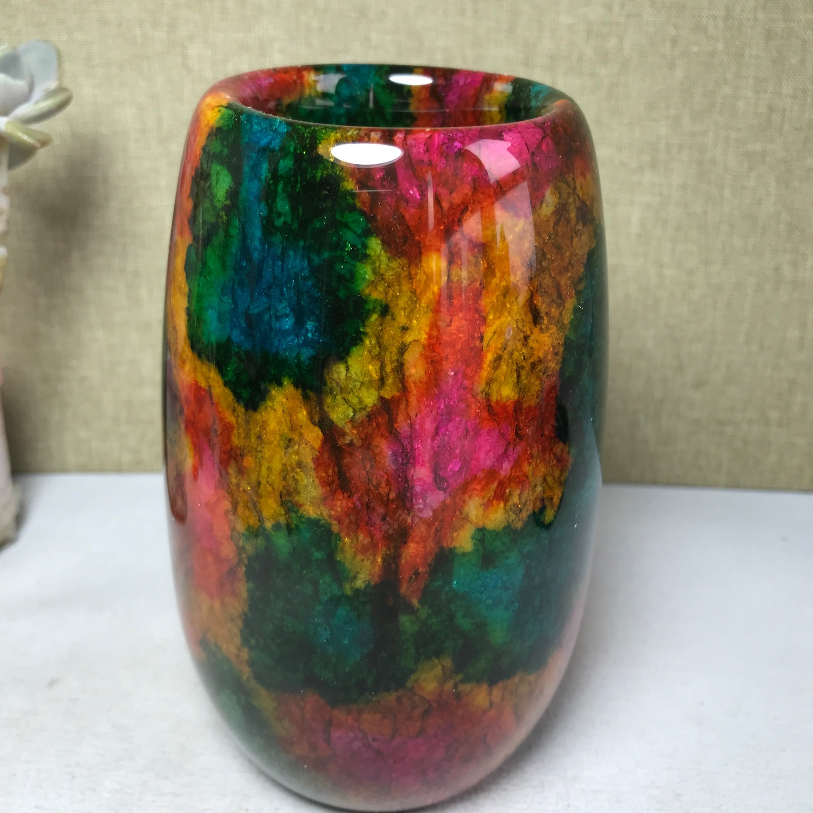 Natural “Seven Colors Jade” vase specimen -Taiwan China 1130g 129mm A2930