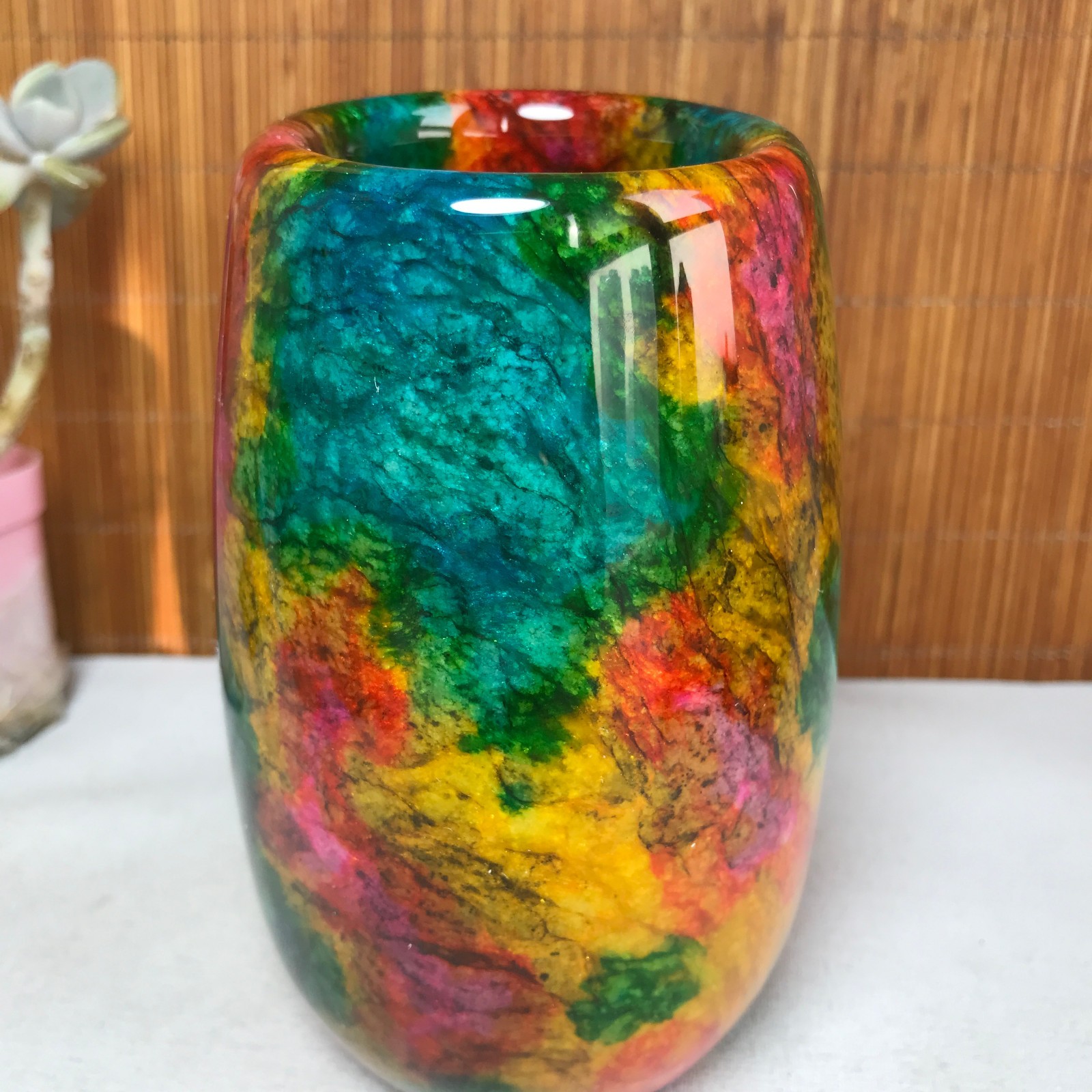 Natural “Seven Colors Jade” vase specimen -Taiwan China 1050g 129mm A3729
