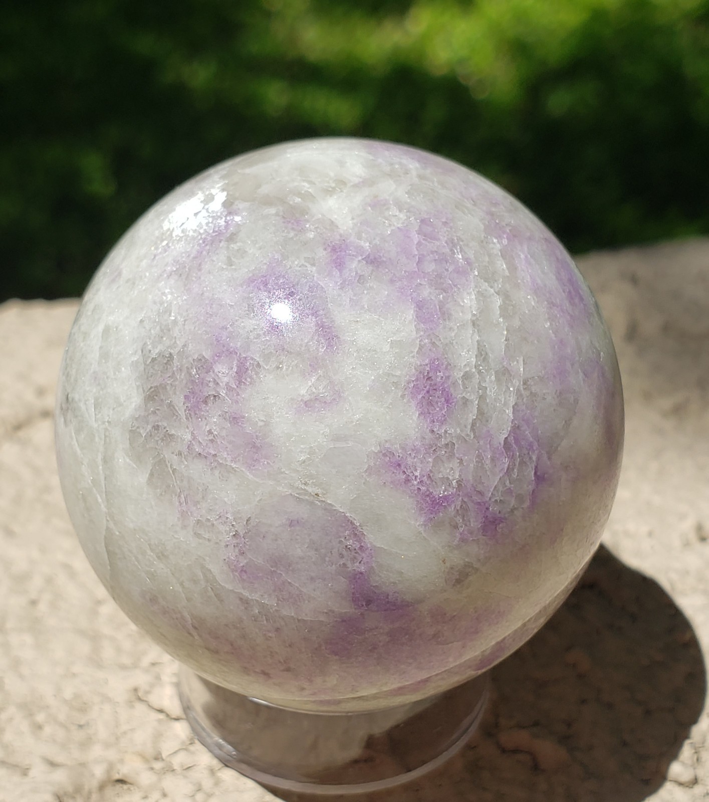 1.95″ Hackmanite Mineral Sphere Orb Ball STRONG UV, 186g or 6.56 oz
