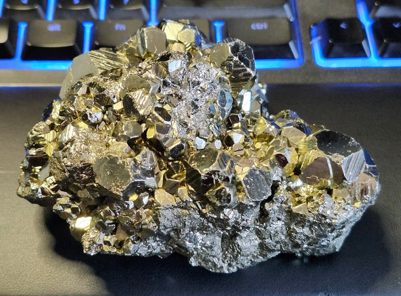 ✨🌟Peruvian Pyrite – Huge Octahedral Crystals – (Huanzala Mine, Peru) – 686g