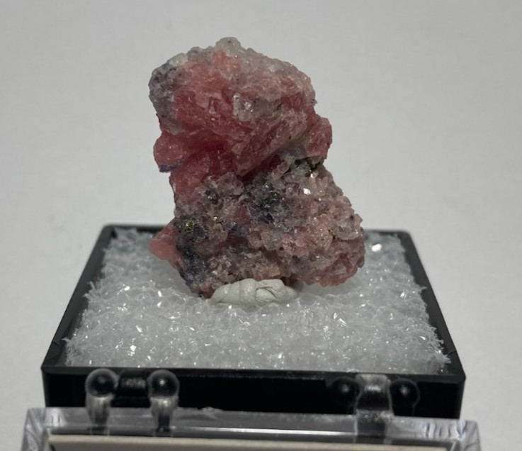 Rhodochrosite gemmy crystals Thumbnail from China