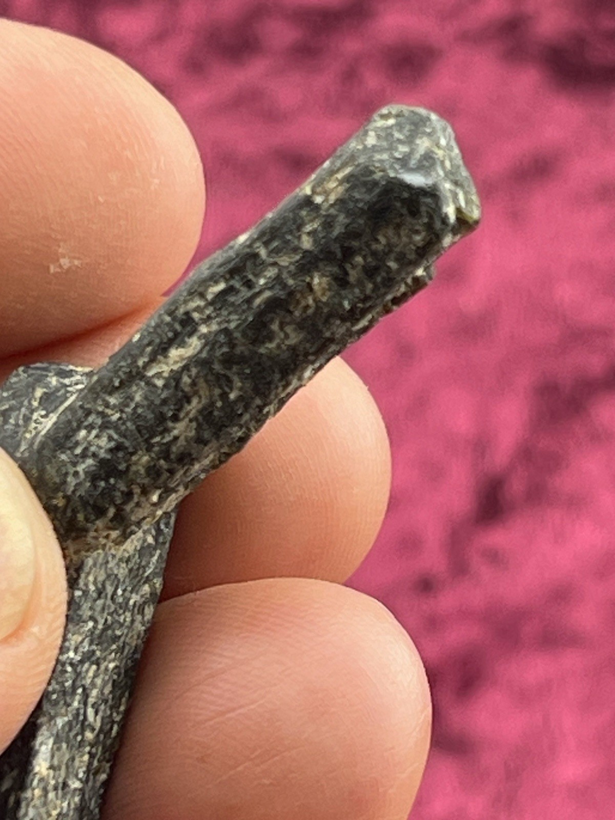 Twin Epidote Crystal – Mineral Specimen, Kayes Region, Mali 13.2 g.