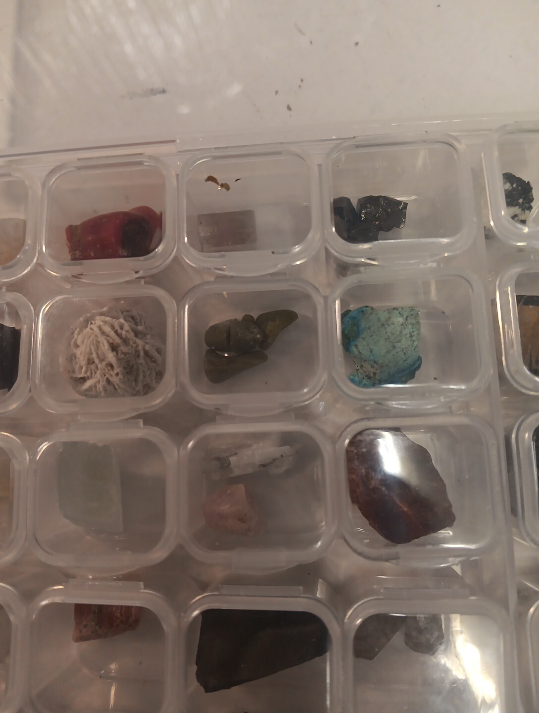 crystal rock Gemstone mineral Lot Collection With 56 Grid Organizer