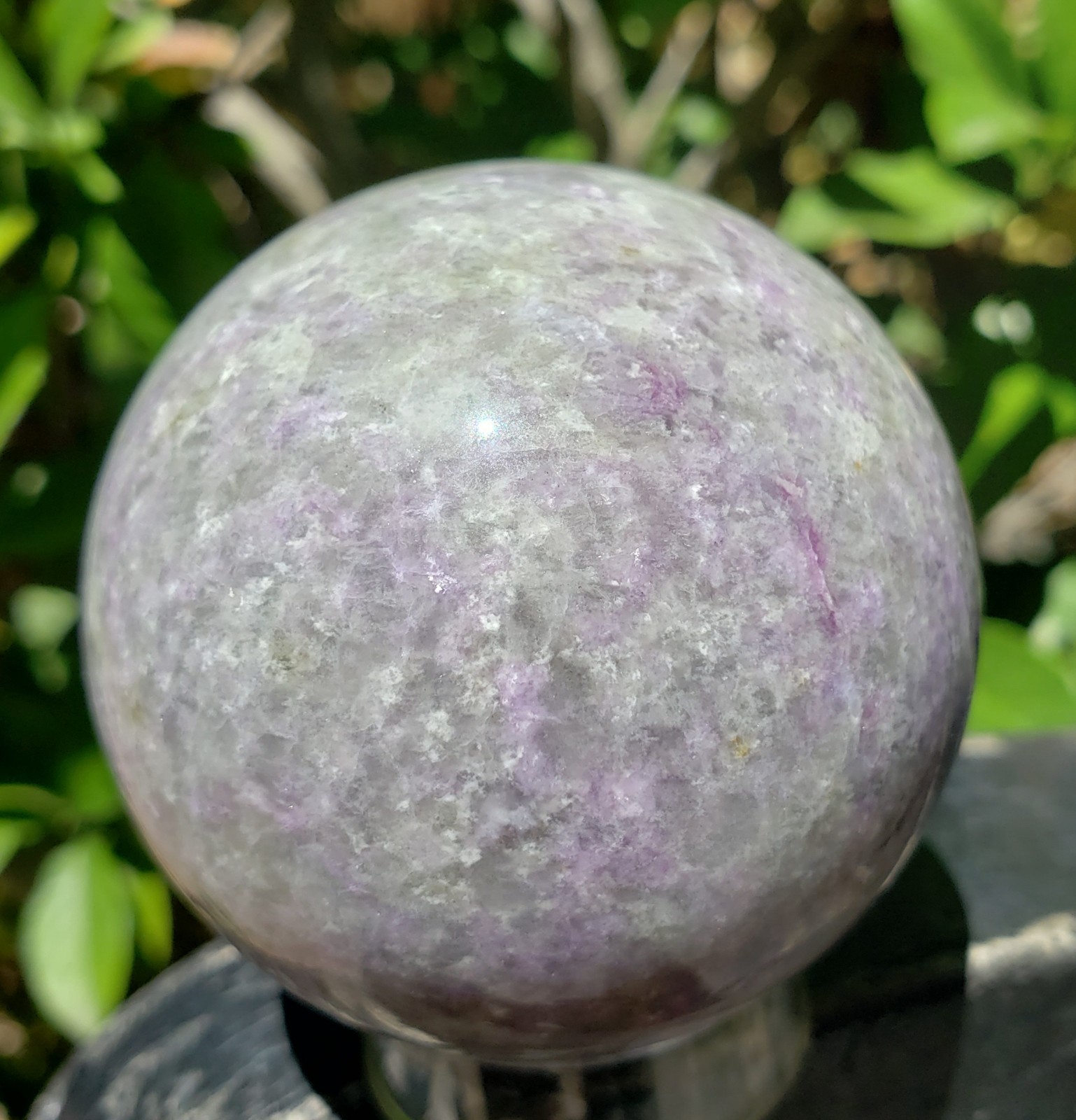 2.15″ Hackmanite Mineral Sphere Orb Ball STRONG UV, 220g or 7.76 oz