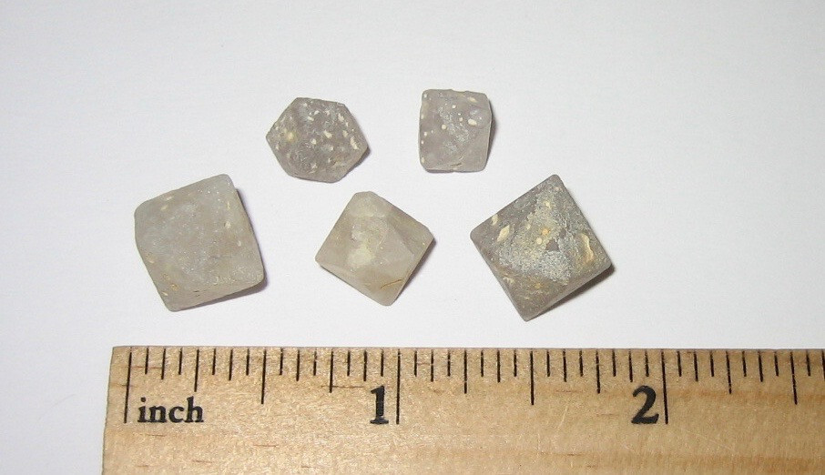 5 SMALL RARE! NATURAL 0.3″- 0.5″ BETA QUARTZ CRYSTALS FROM INDONESIA 6.7grams *5