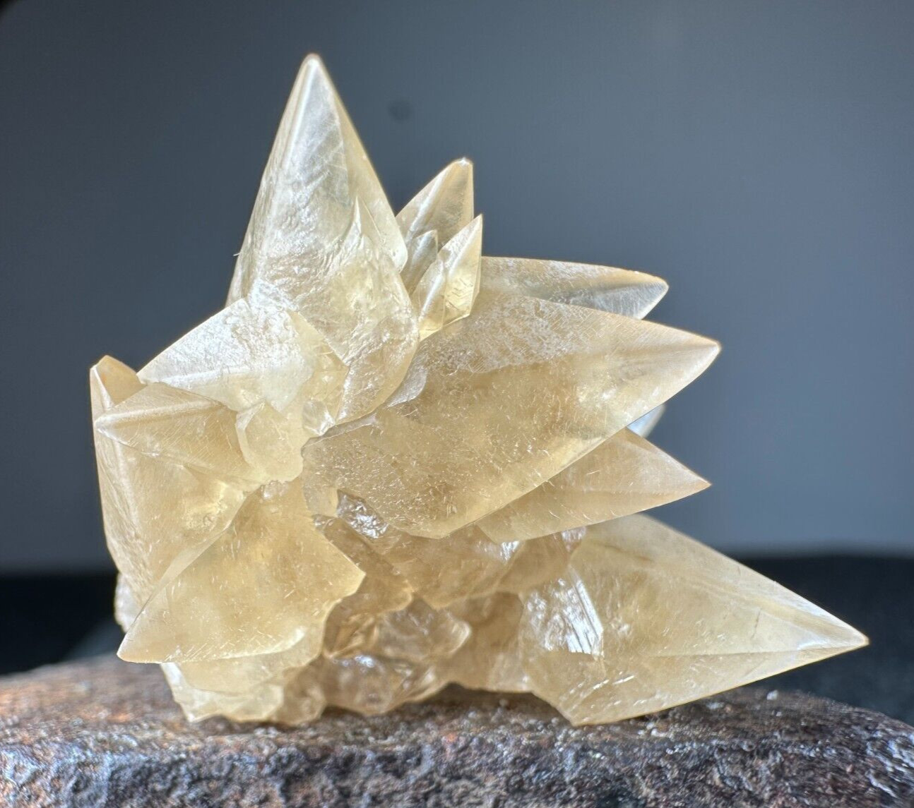 ➤ 1-1/4″ CALCITE CRYSTAL CLUSTER SPECIMEN – Pugh Quarry Ohio VIDEO➤892