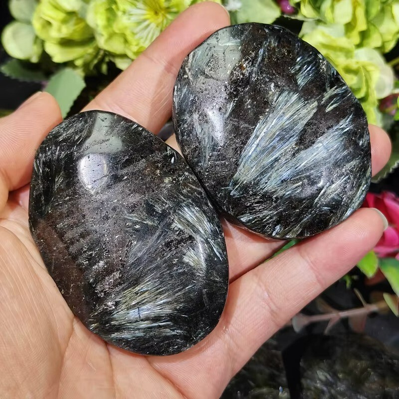Natural Arfvedsonite Soap Palm Stone Fireworks Stone Polished Healing Home Decor
