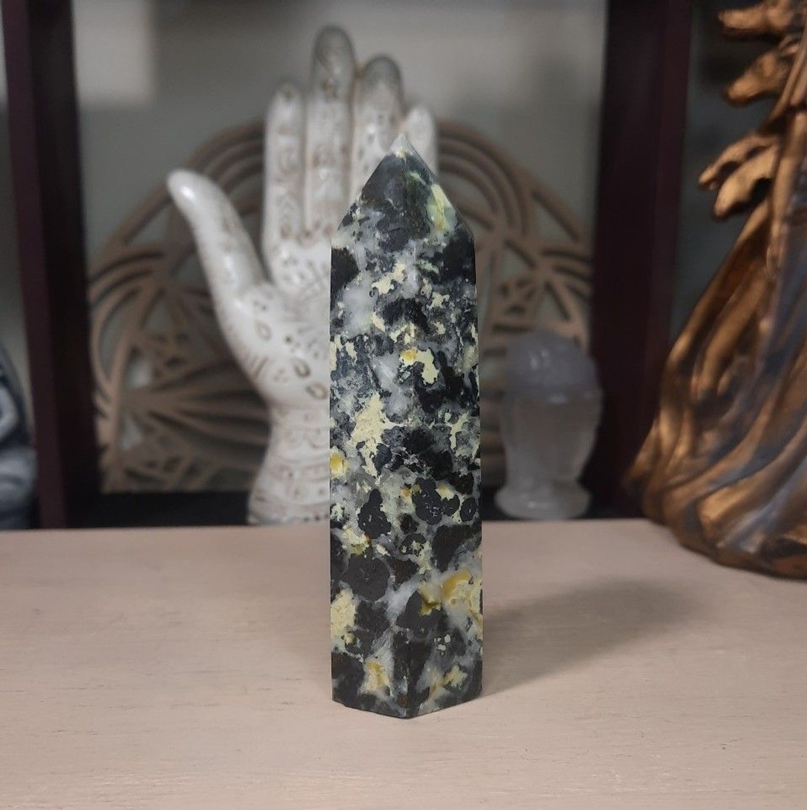 3.5″ Peruvian Serpentine with Magnetite Crystal Tower (94g)