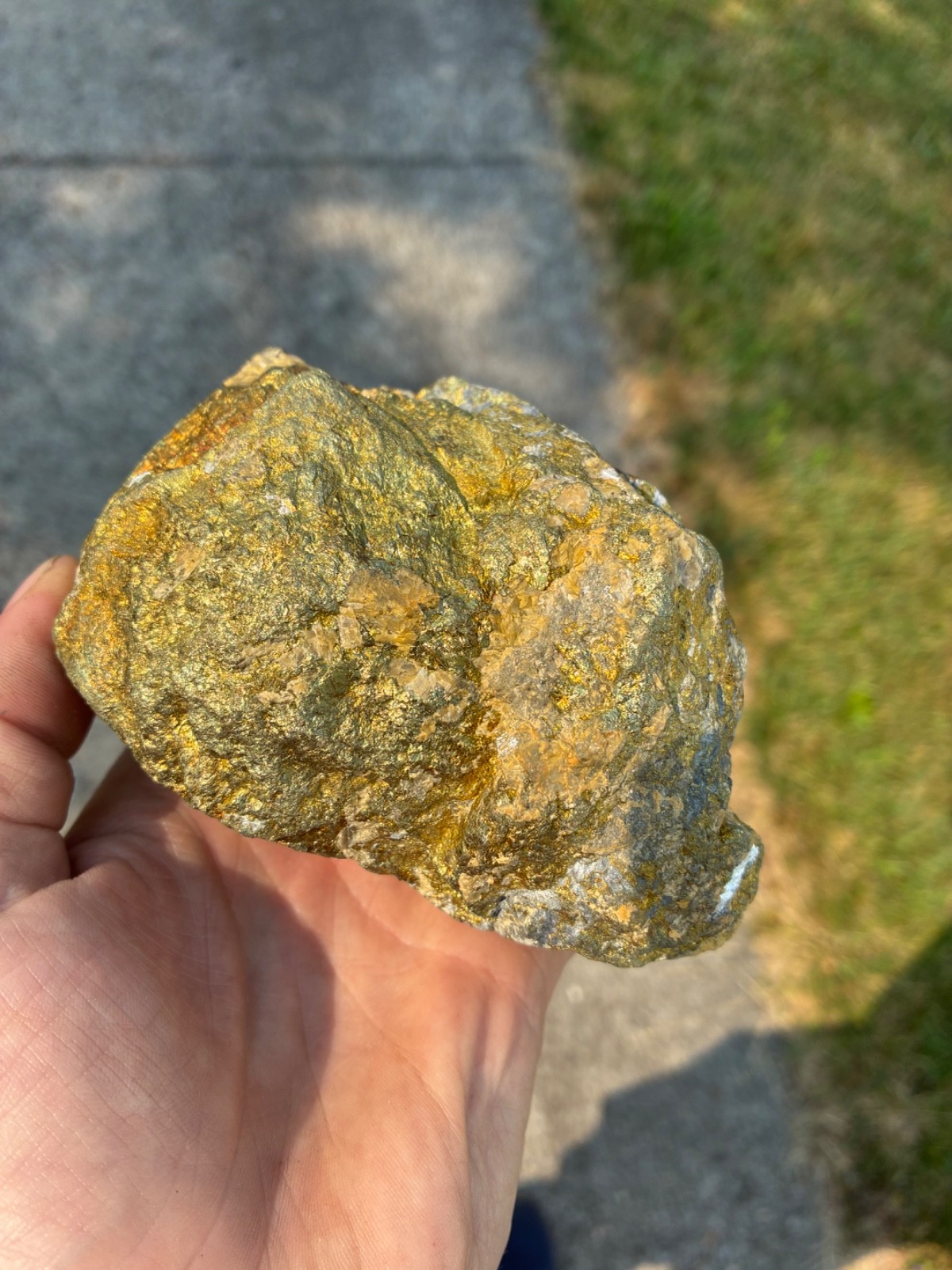 chalcopyrite/gold on quartz