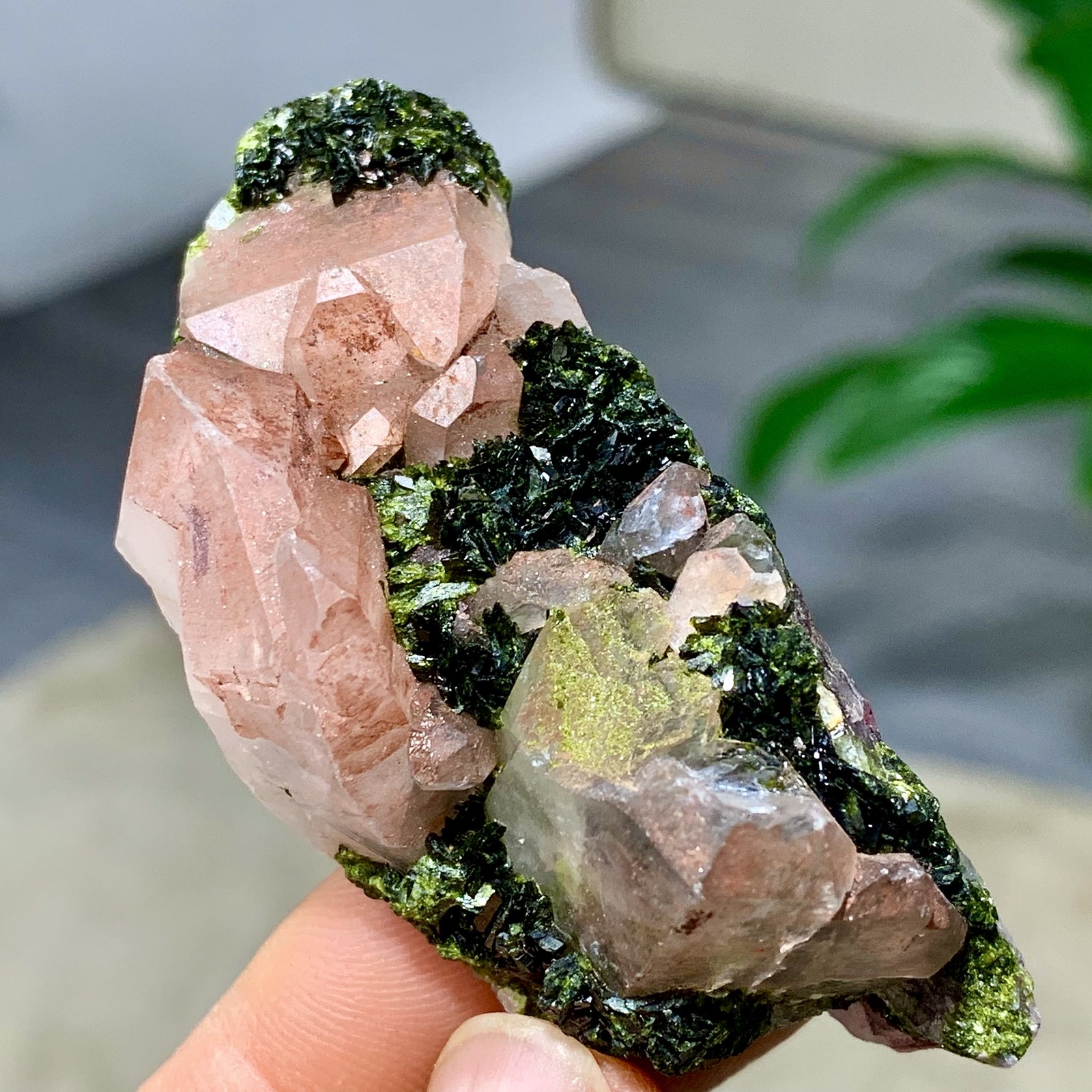 41G Natural beautiful epidote quartz with garden Crystal mineral symbiosis